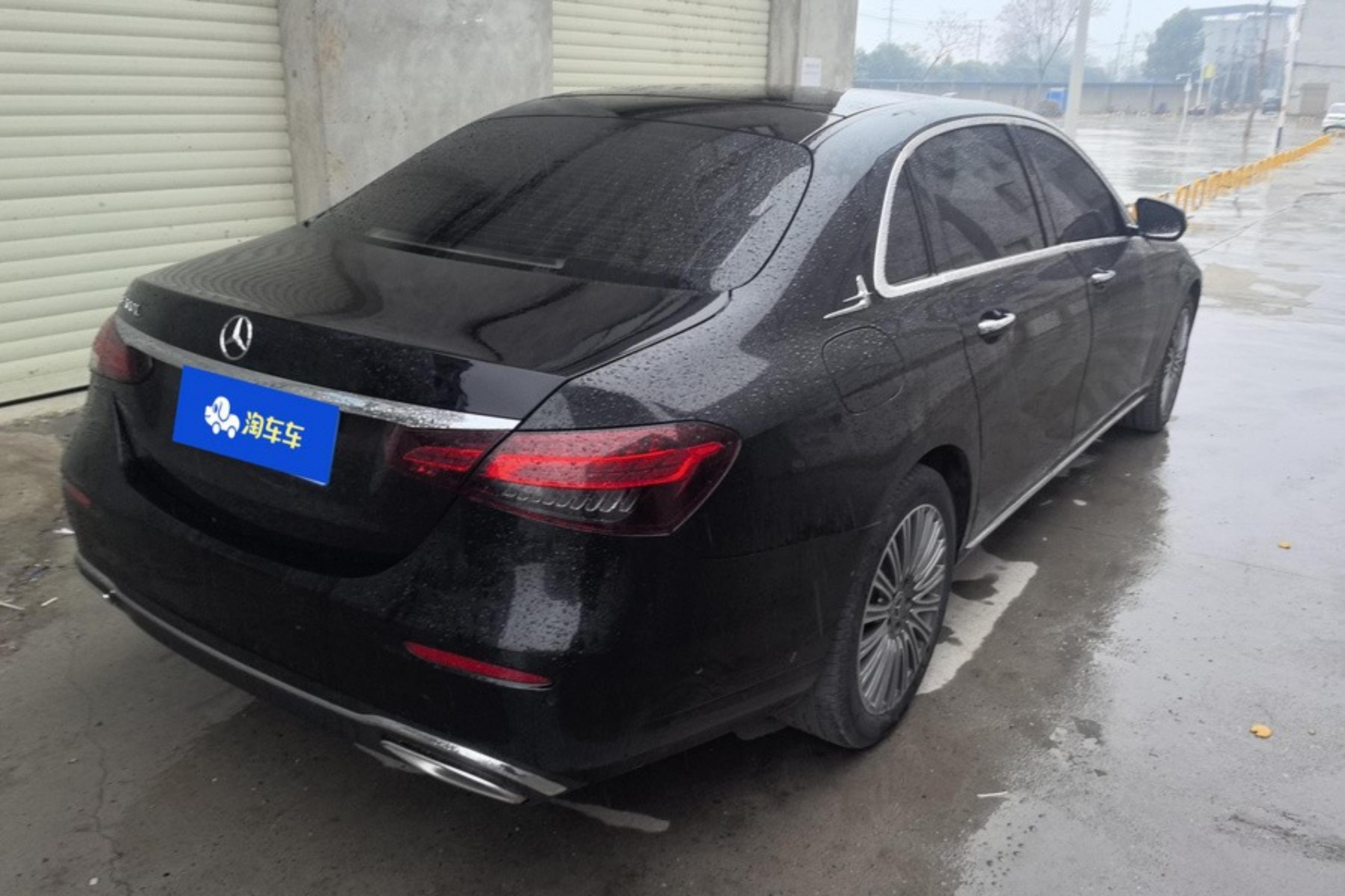 奔驰E级 300L 2022款 2.0T 自动 汽油 改款豪华型 (国Ⅵ) 
