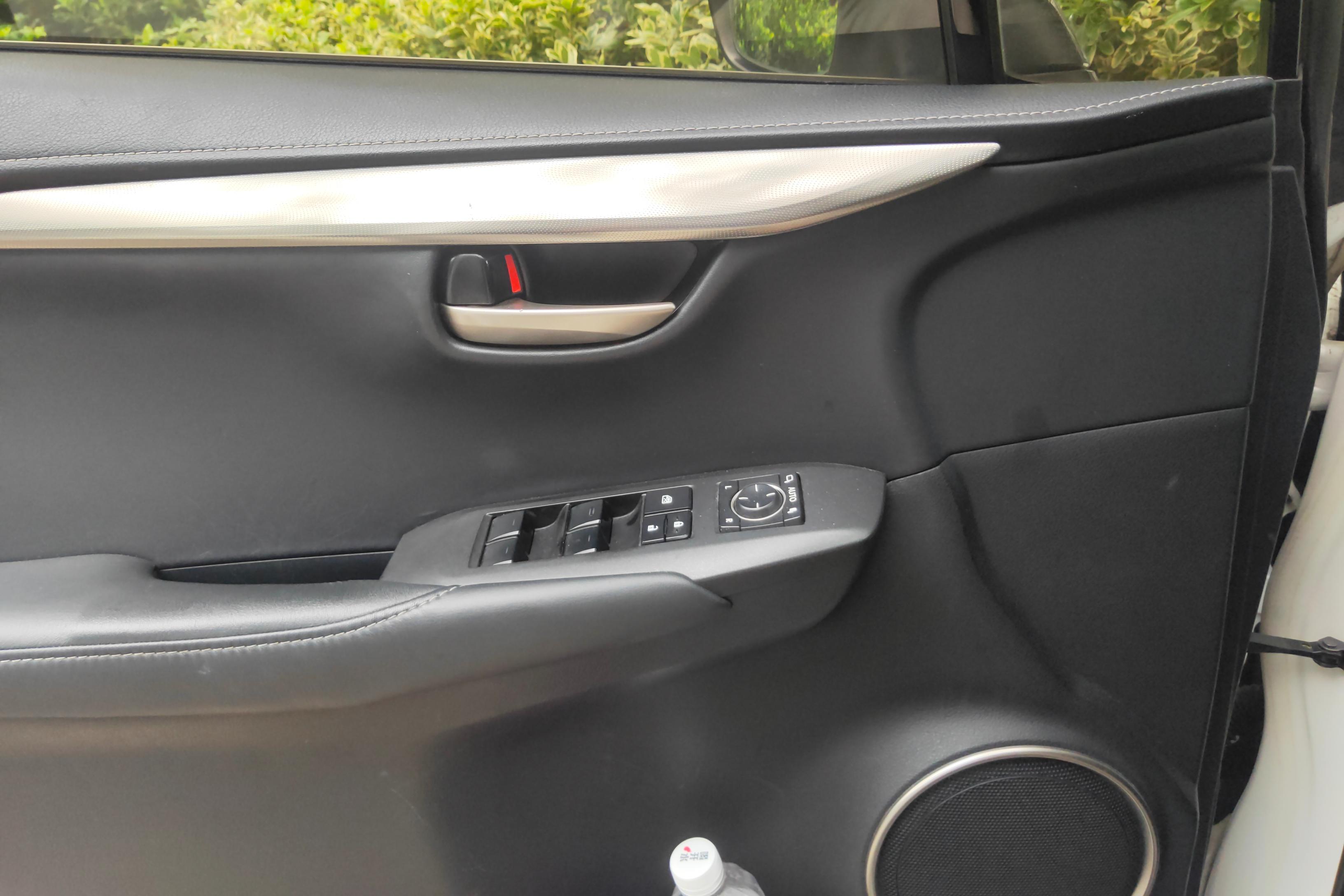 雷克萨斯NX 200 [进口] 2015款 2.0L 自动 锋行版 