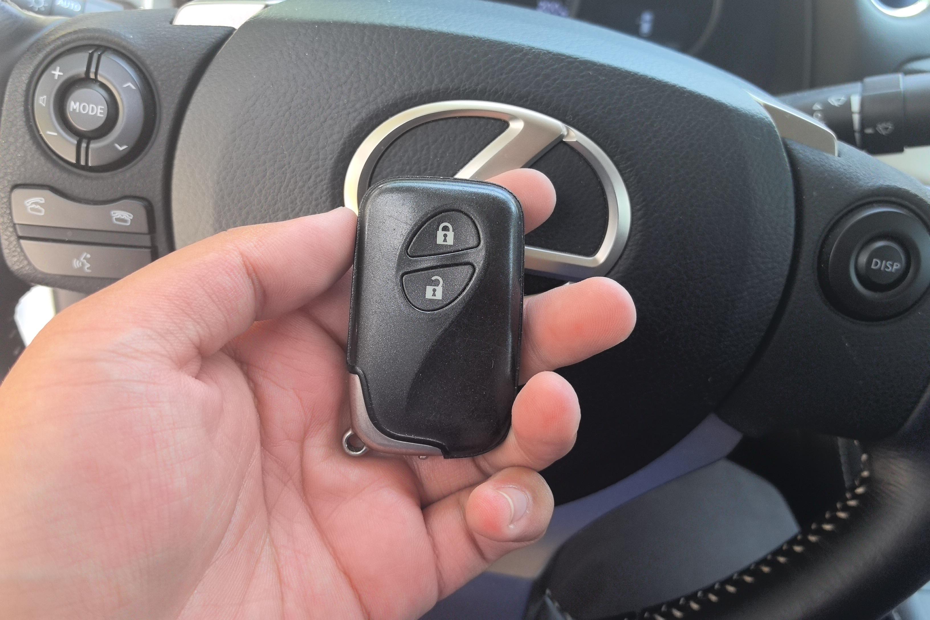 雷克萨斯CT 200h [进口] 2014款 1.8L 自动 精英版单色 