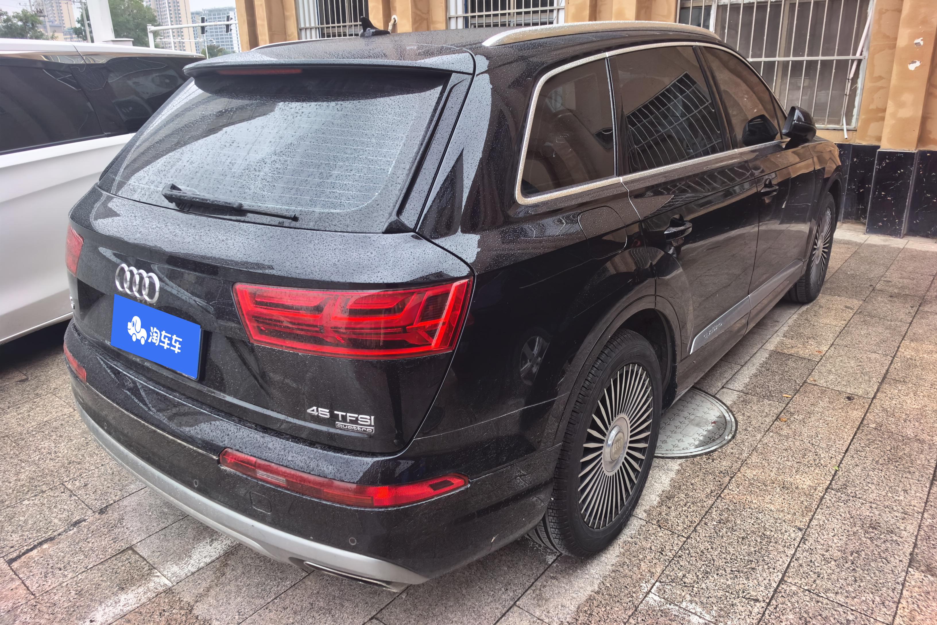 奥迪Q7 45 [进口] 2019款 2.0T 自动 舒适型 
