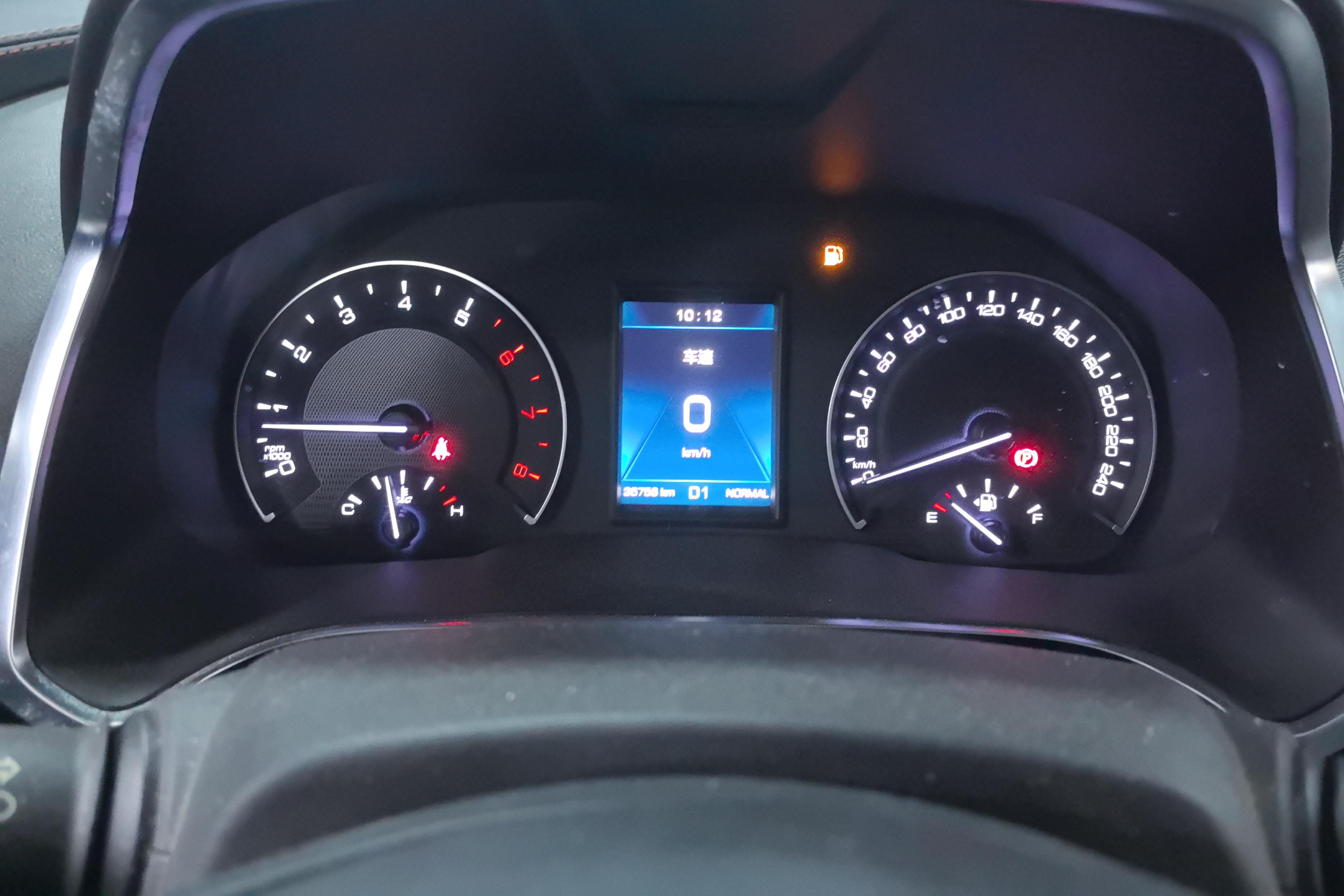 魏牌VV5 2017款 2.0T 自动 前驱 超豪型 (国Ⅴ) 