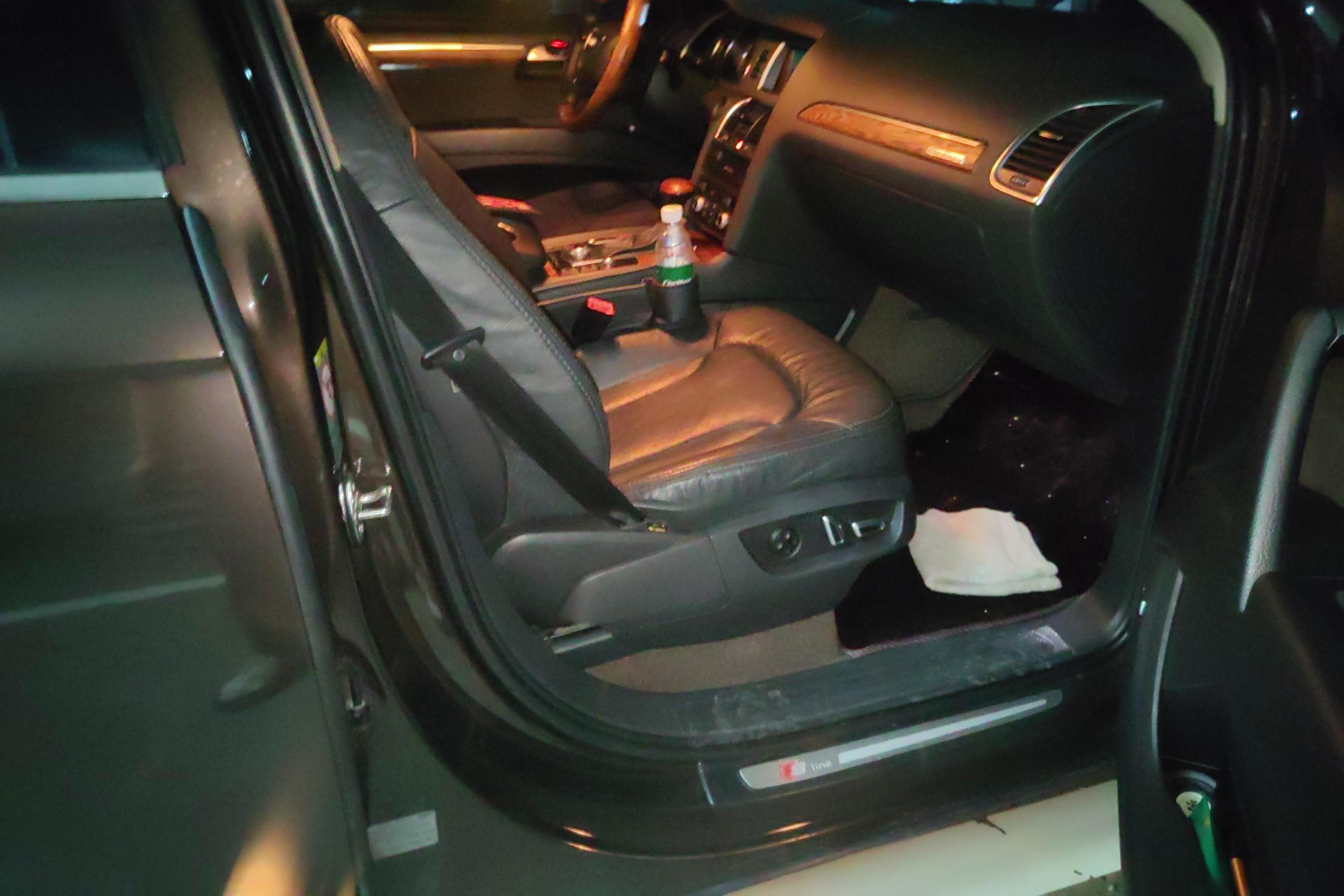 奥迪Q7 35 [进口] 2015款 3.0T 自动 运动型 