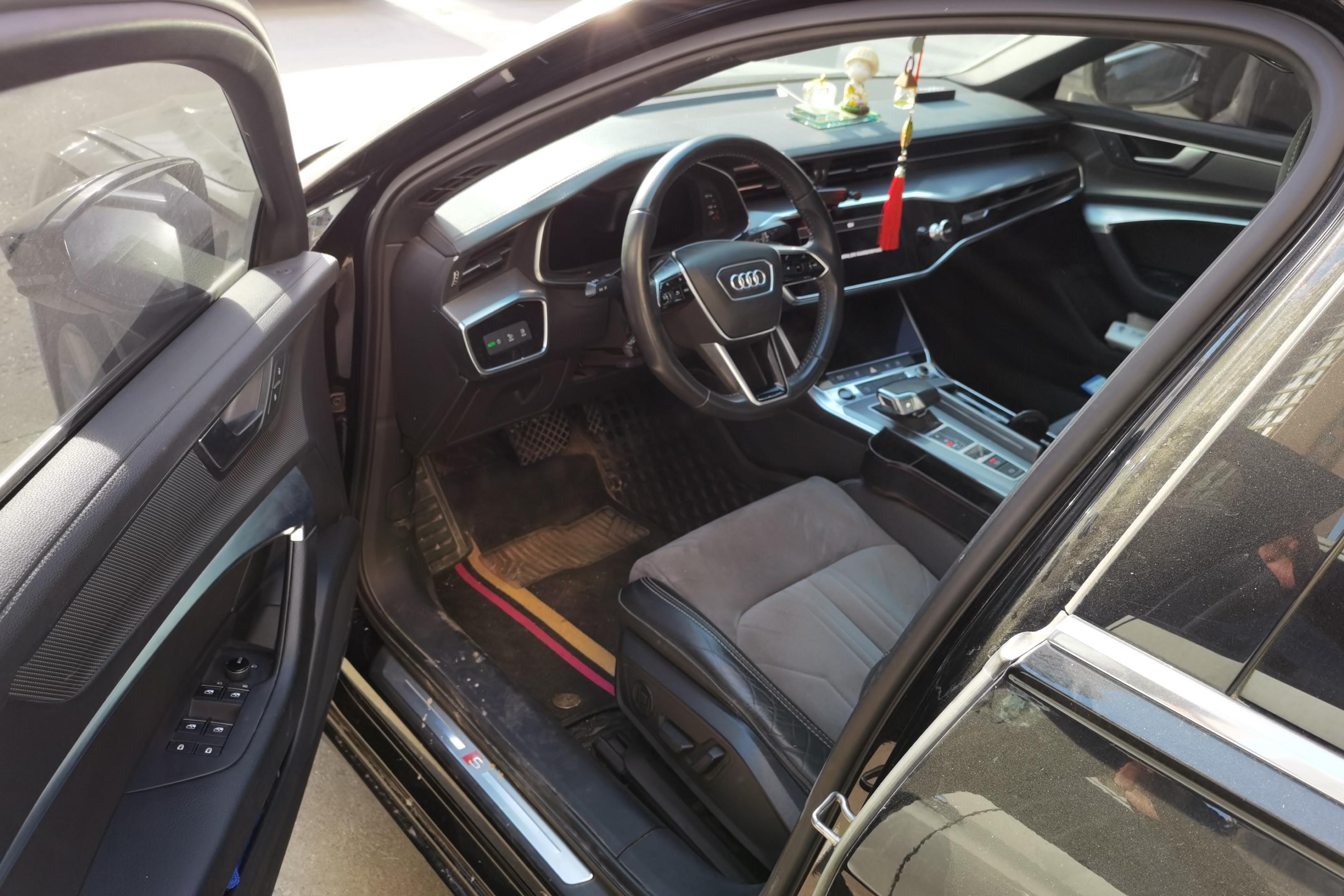 奥迪A6L 45TFSI 2020款 2.0T 自动 臻选动感型 (国Ⅵ) 