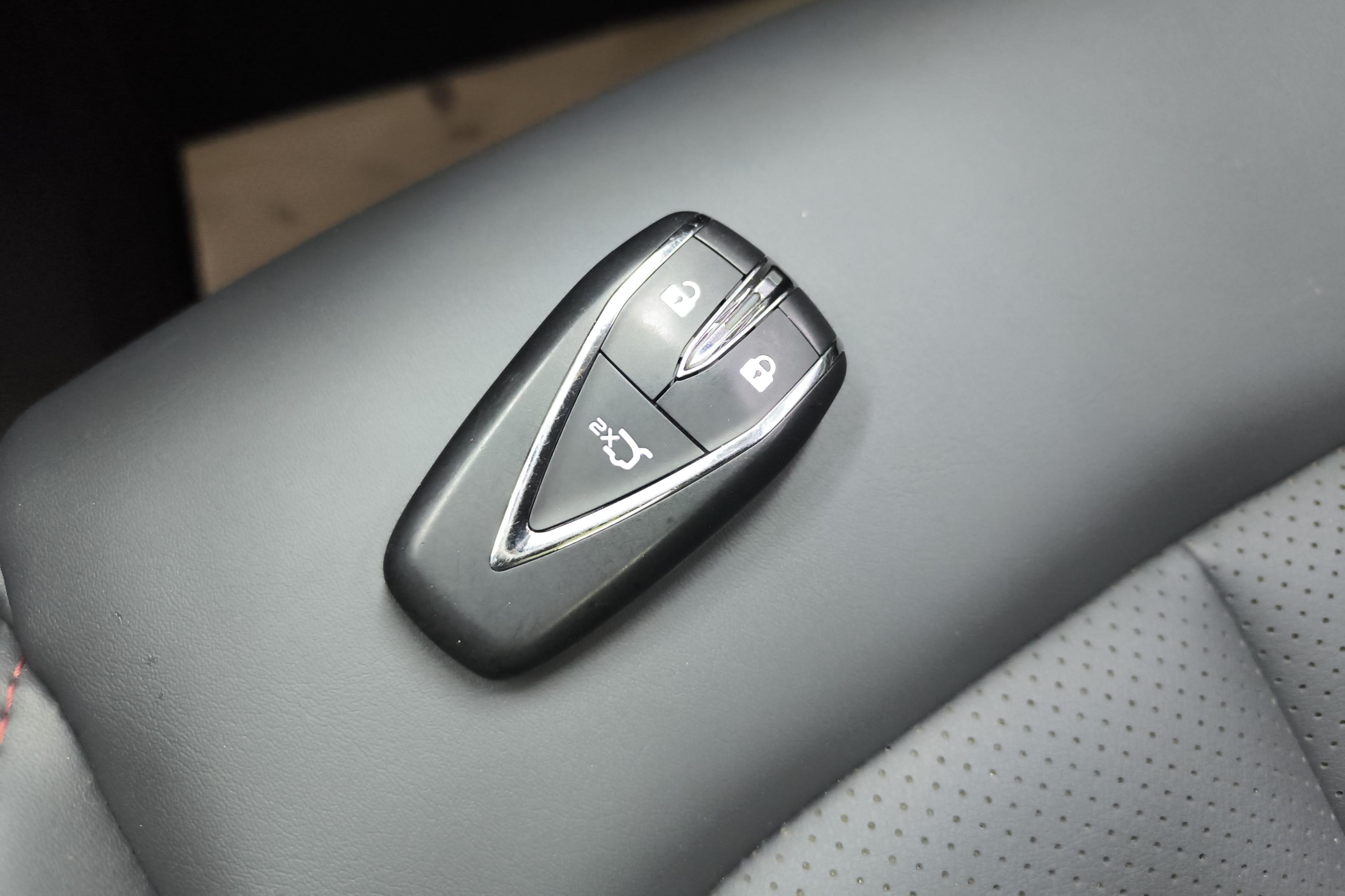 长安UNI-T 2020款 1.5T 自动 尊贵型 (国Ⅵ) 
