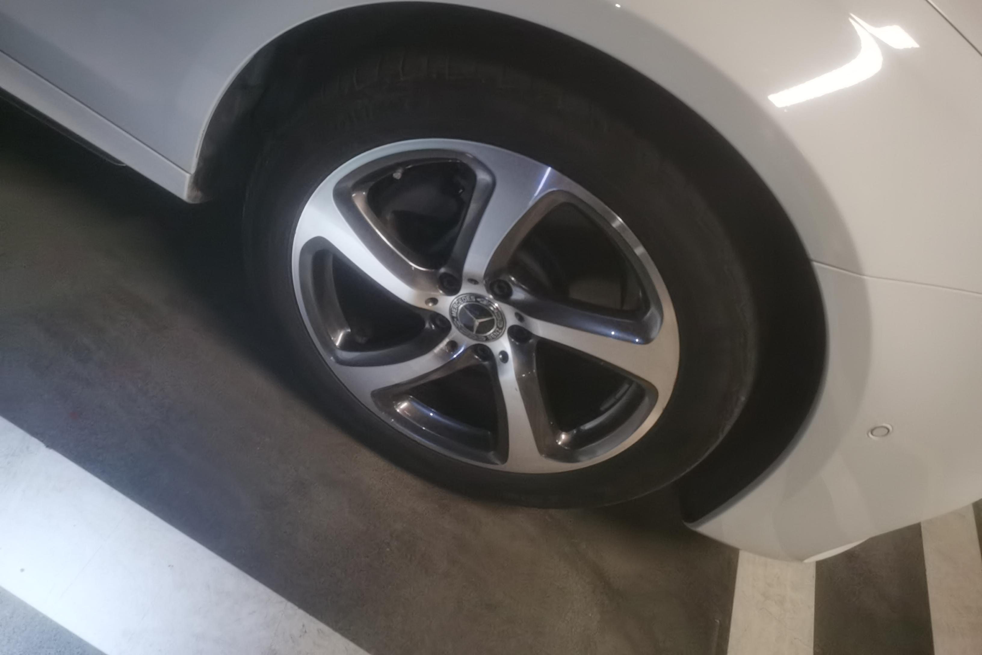 奔驰E级 E200L 2019款 2.0T 自动 汽油 运动型 (国Ⅴ) 
