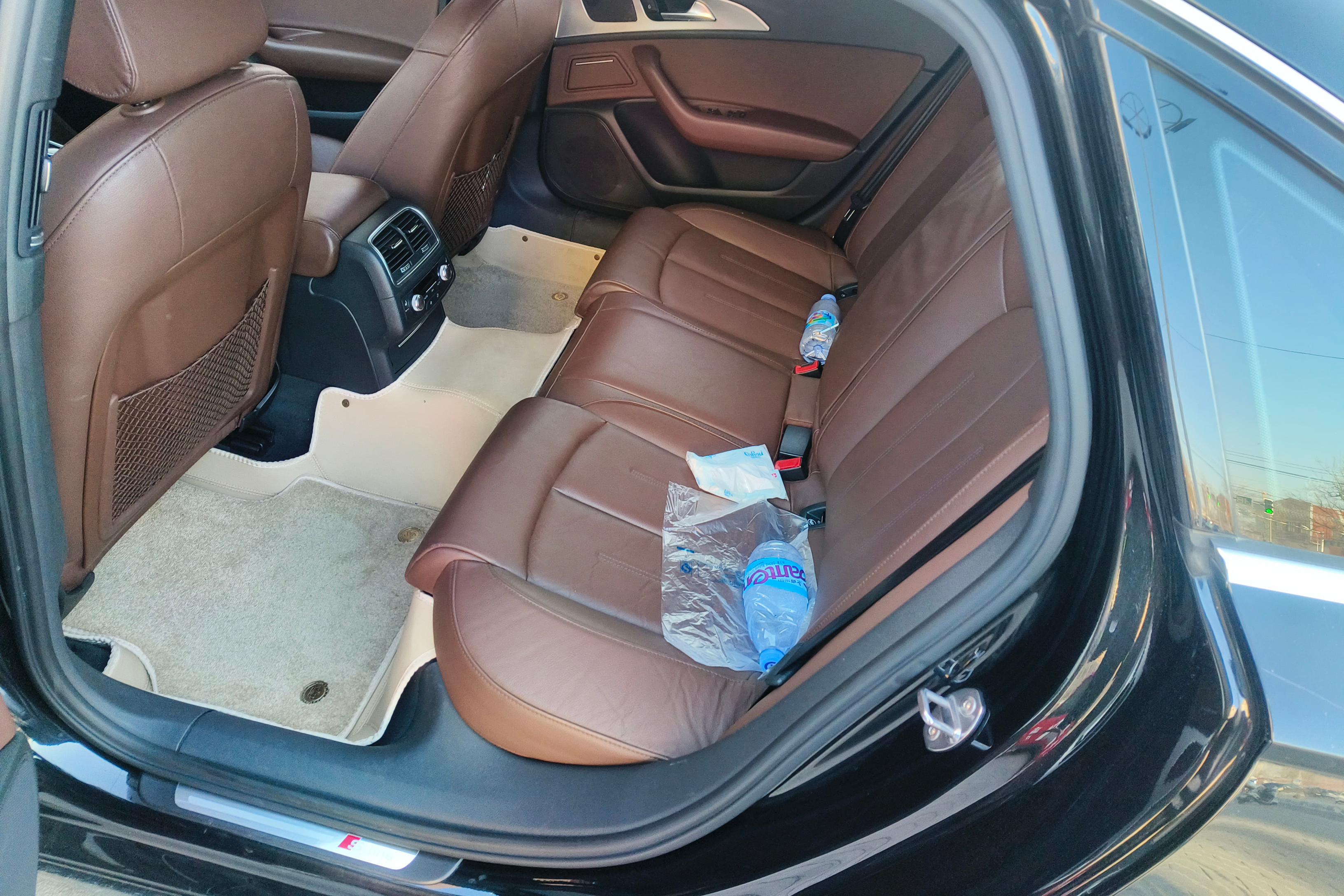奥迪A6L 45TFSI 2018款 3.0T 自动 运动型30周年纪念版 (国Ⅴ) 