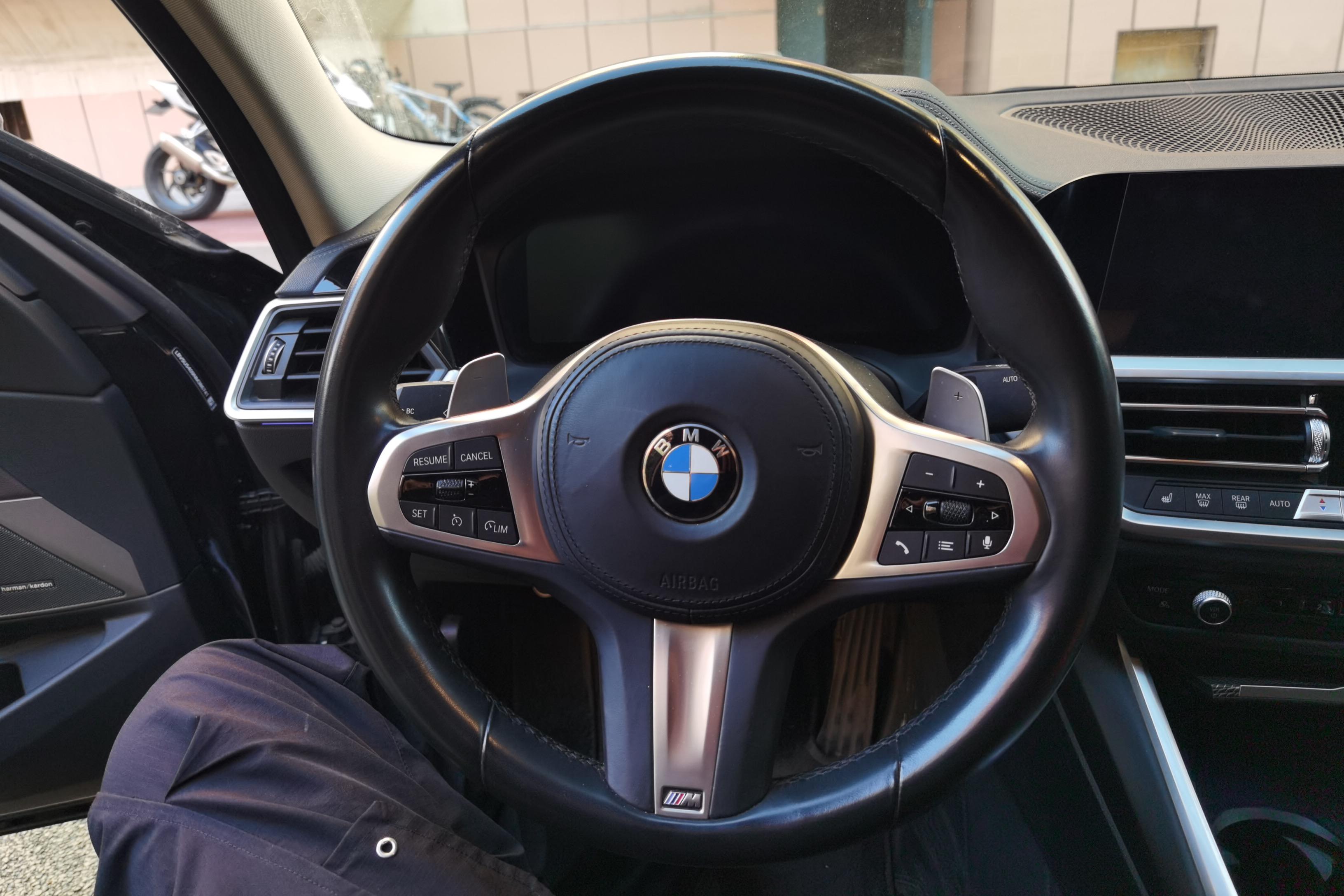 宝马3系 325i 2022款 2.0T 自动 汽油 M运动曜夜套装 (国Ⅵ) 