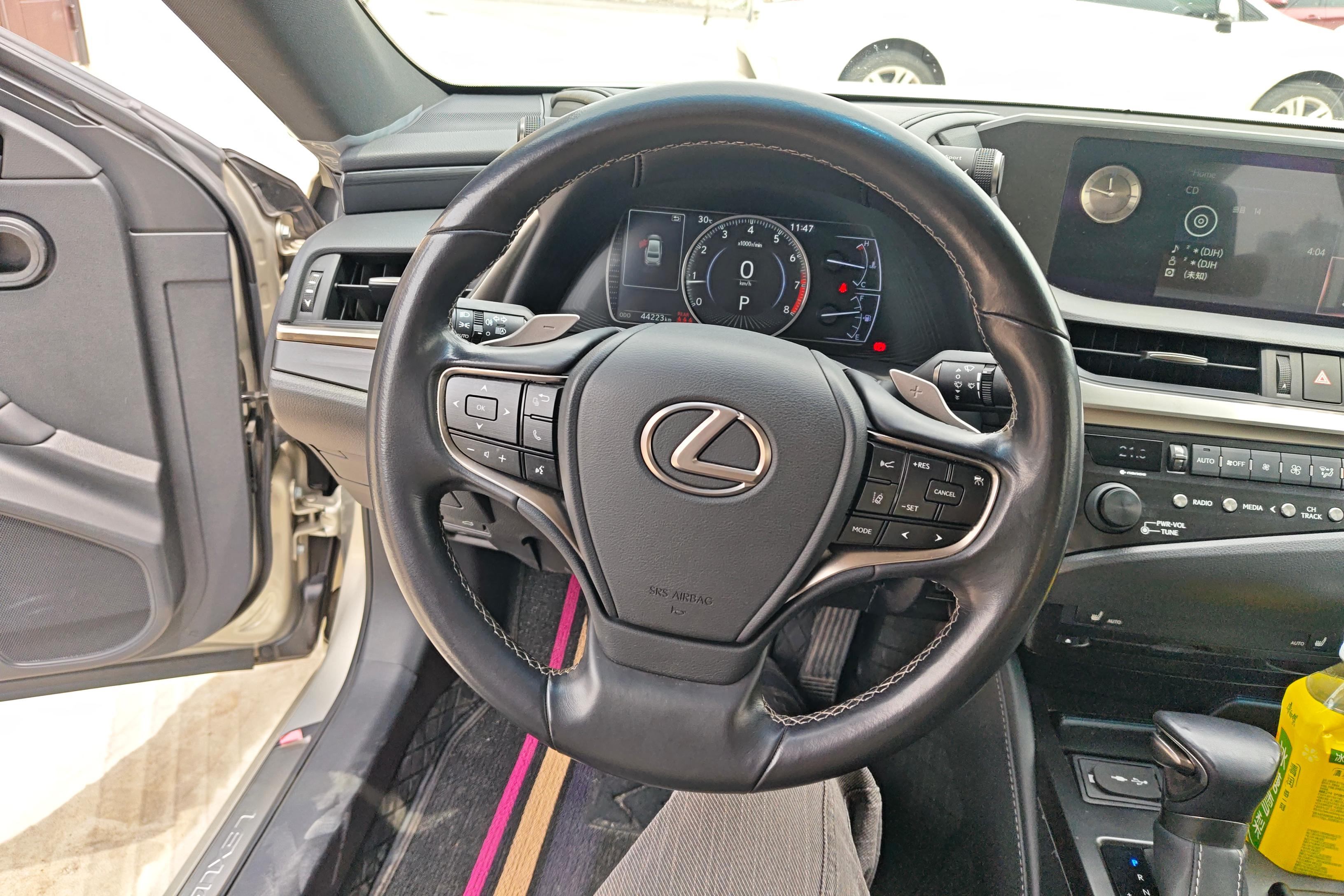 雷克萨斯ES 200 [进口] 2020款 2.0L 自动 卓越版 