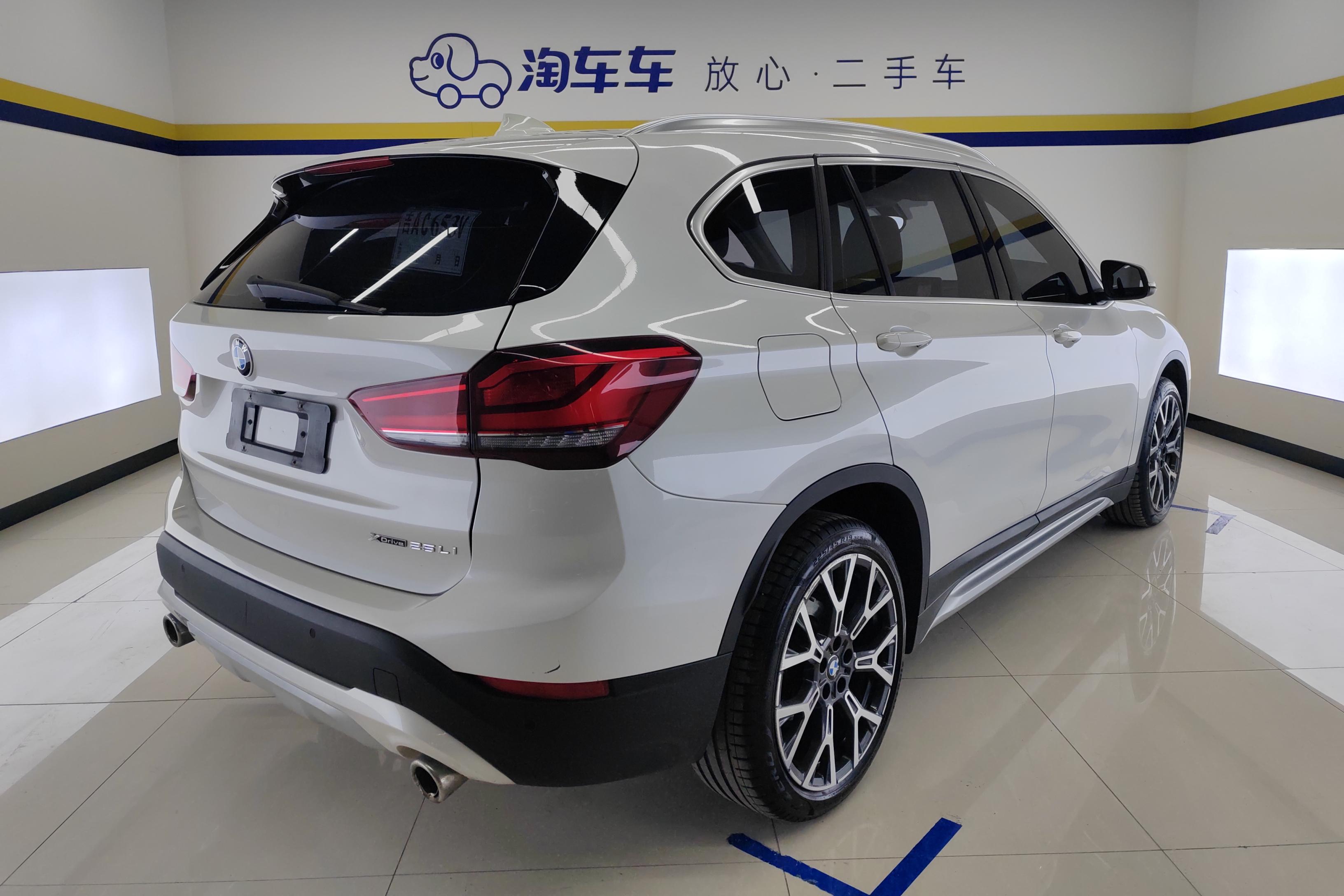 宝马X1 xDrive25Li 2020款 2.0T 自动 四驱 汽油 尊享型 (国Ⅵ) 
