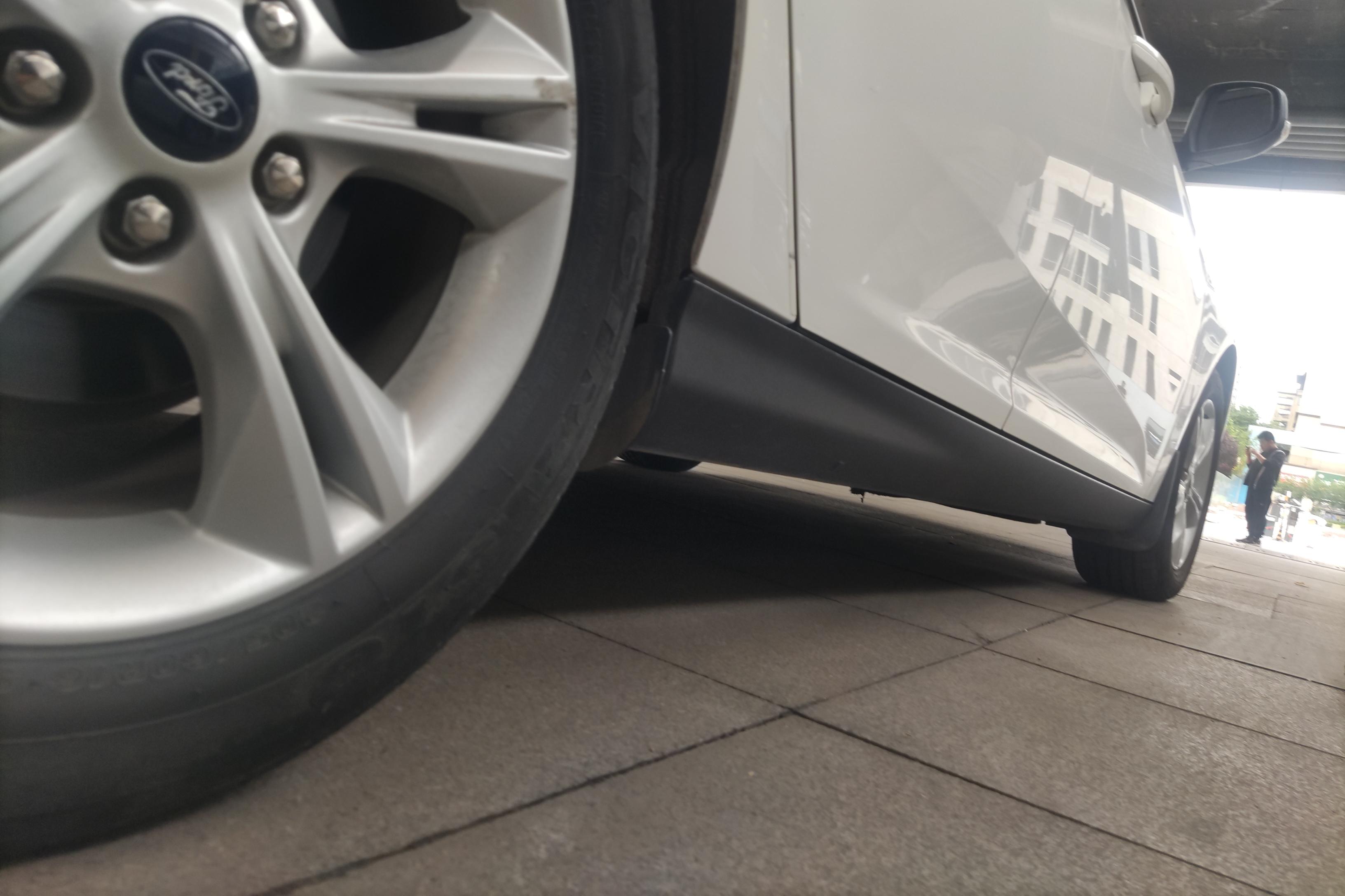 福特福克斯 2017款 1.6L 自动 5门5座两厢车 舒适型智行版 (国Ⅴ) 