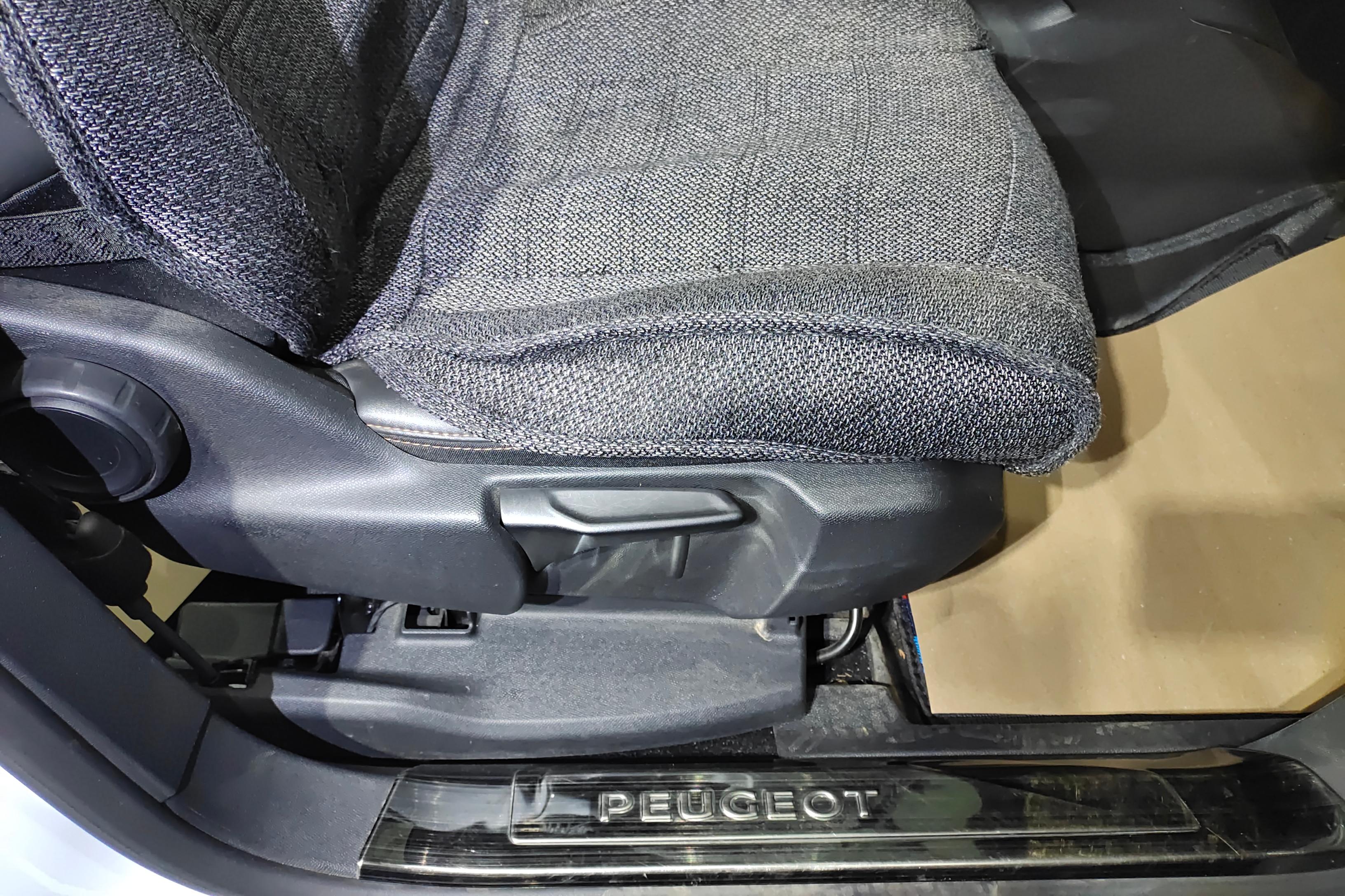 标致4008 2018款 1.6T 自动 350THP精英版 (国Ⅴ) 