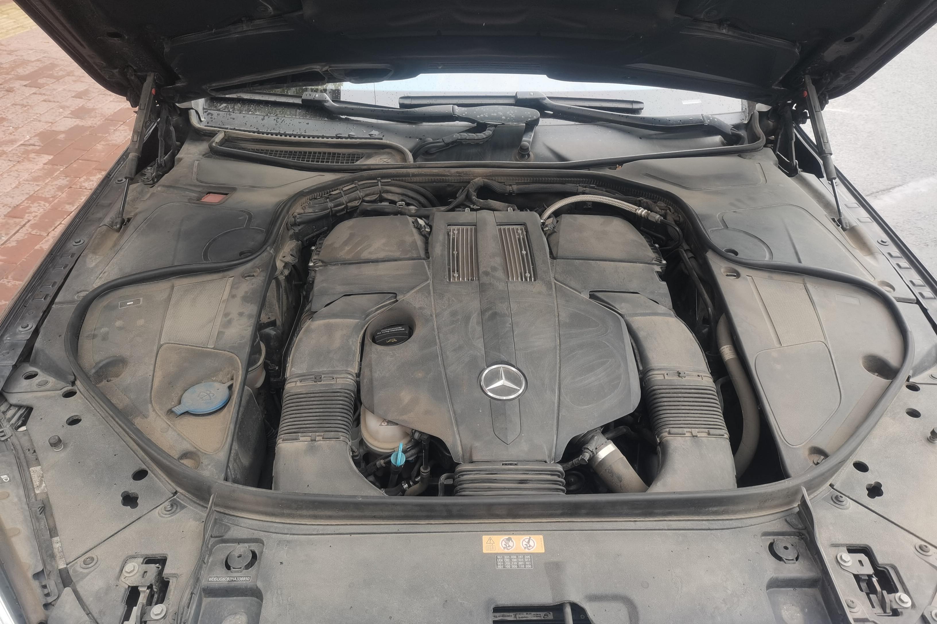 奔驰S级 S320 [进口] 2017款 3.0T 自动 汽油 豪华型加长版 