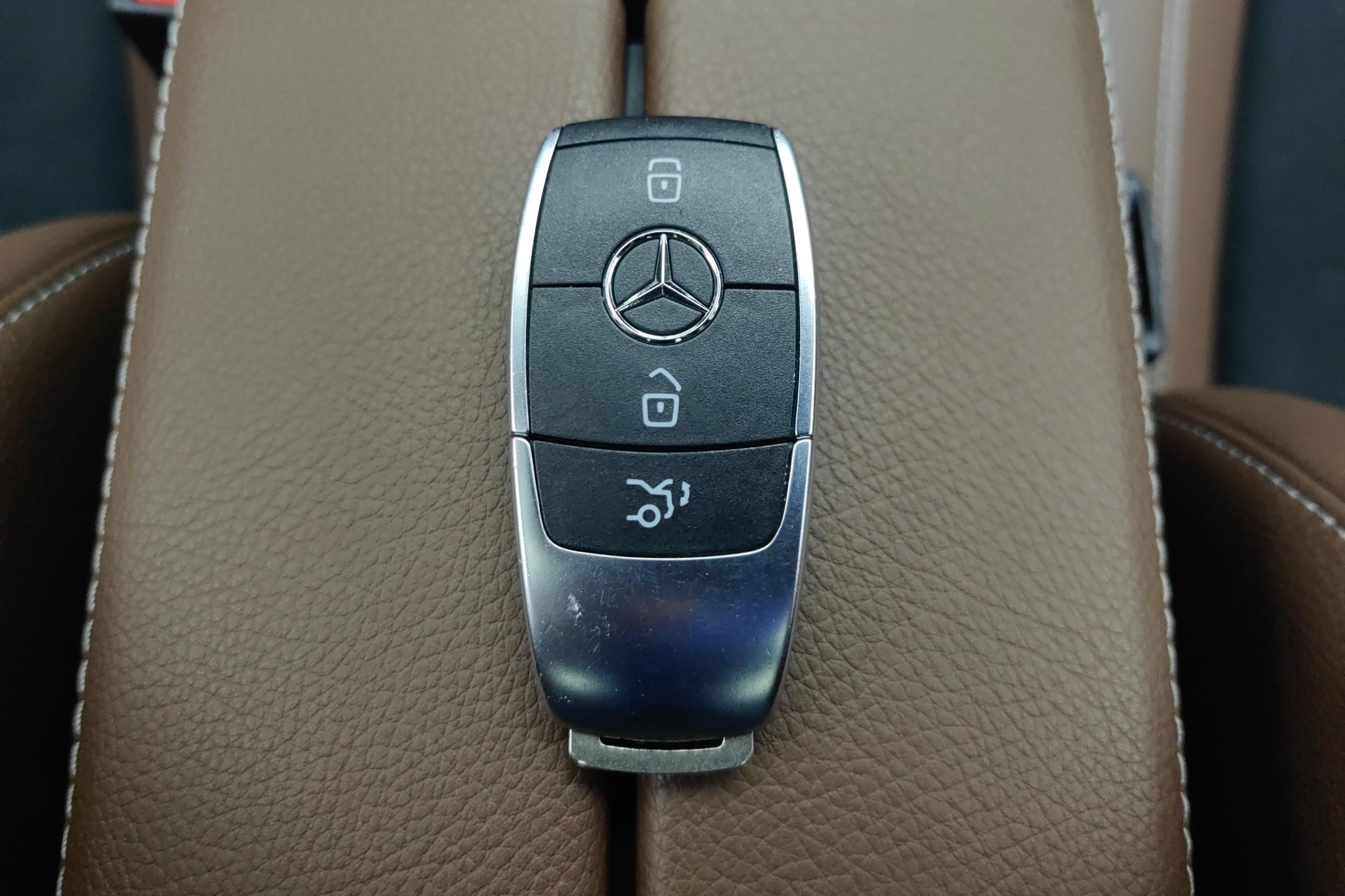 奔驰A级 A200L 2020款 1.3T 自动 运动轿车版 (国Ⅵ) 