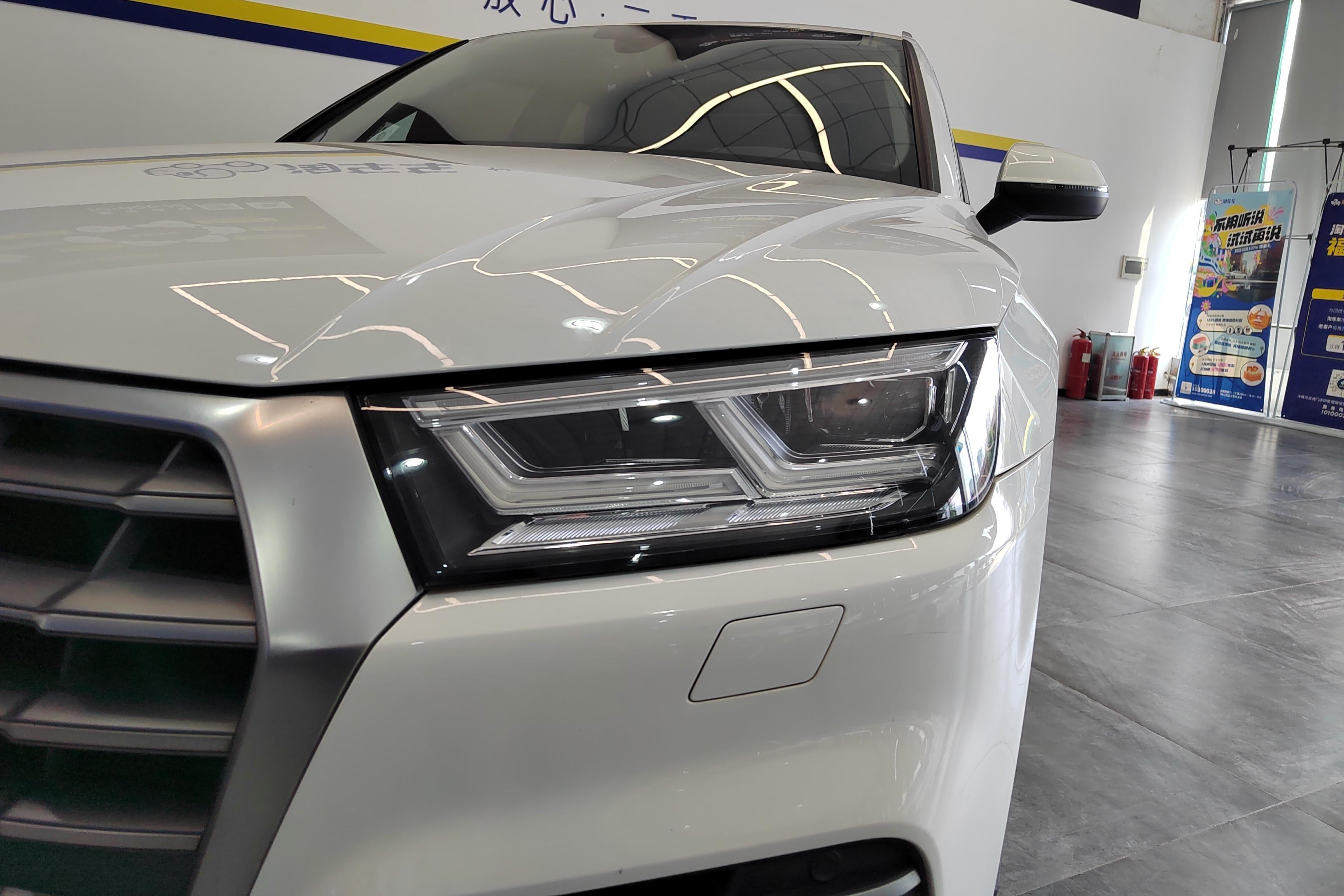 奥迪Q5L 40TFSI 2018款 2.0T 自动 荣享时尚型 (国Ⅴ) 