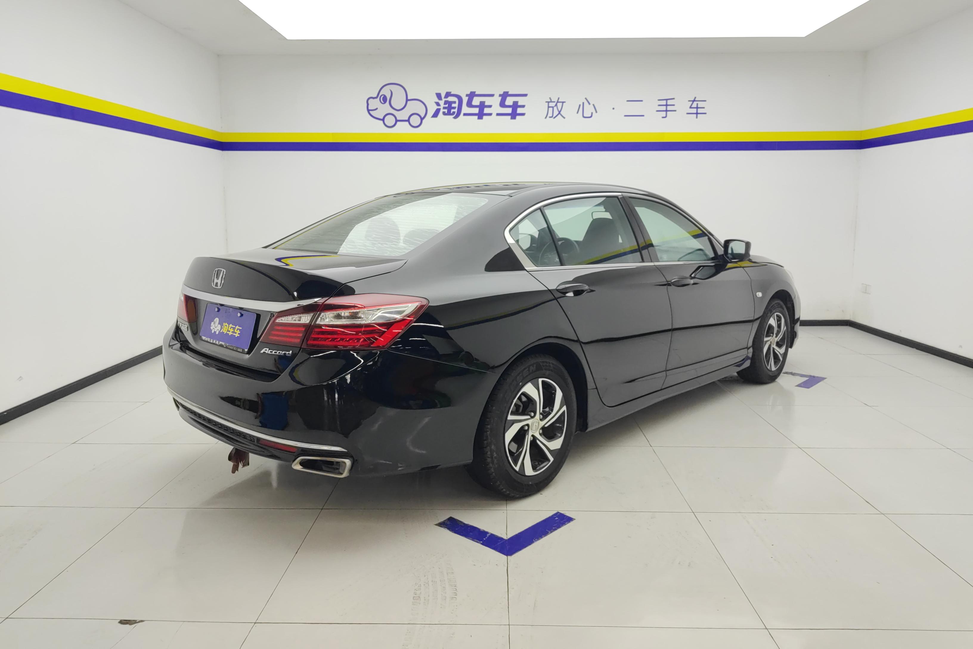 本田雅阁 2016款 2.0L 自动 舒适版 (国Ⅴ) 