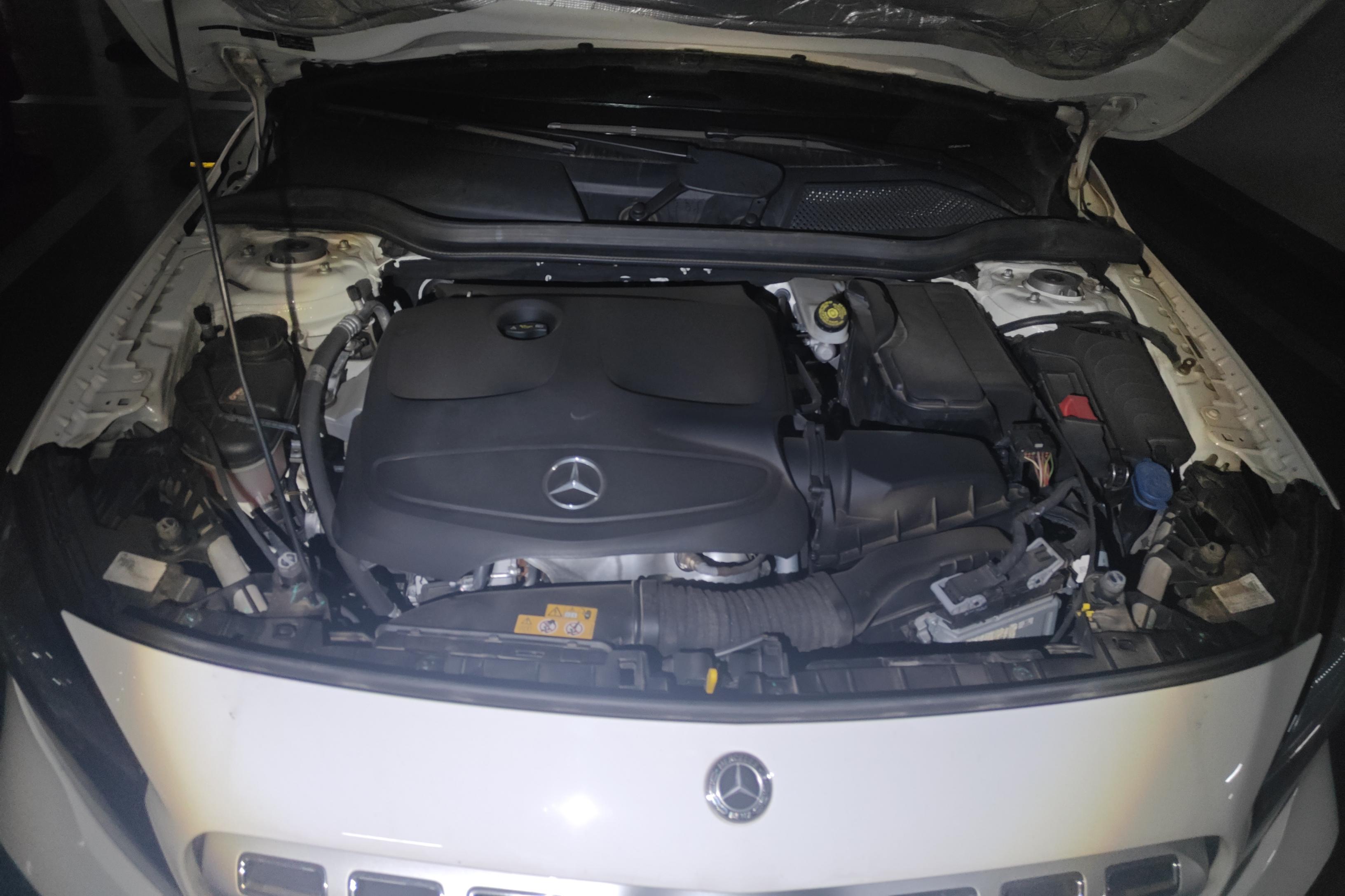 奔驰GLA 200 2018款 1.6T 自动 动感型 (国Ⅴ) 
