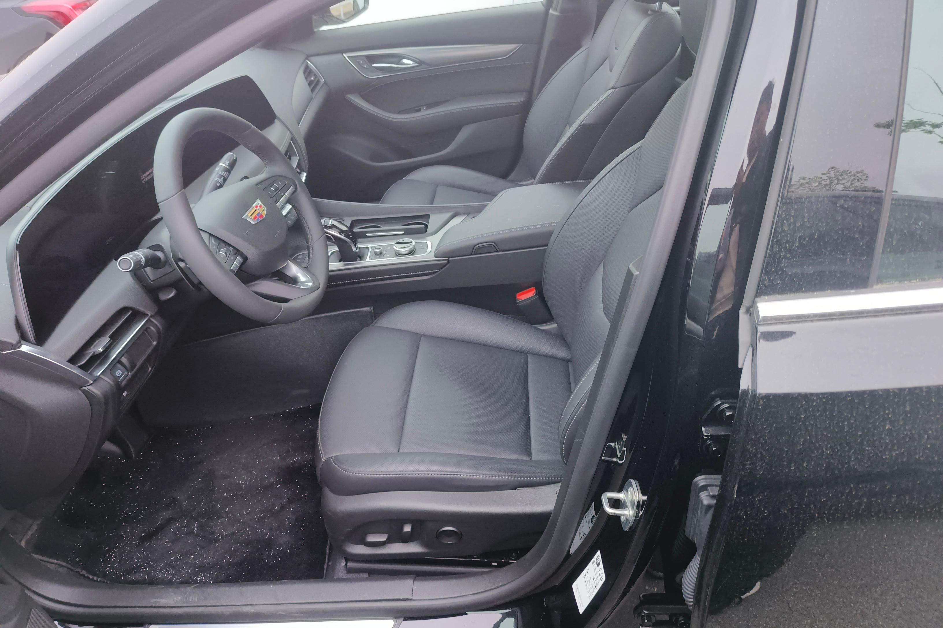 凯迪拉克CT5 2024款 2.0T 自动 28T豪华型Pro (国Ⅵ) 
