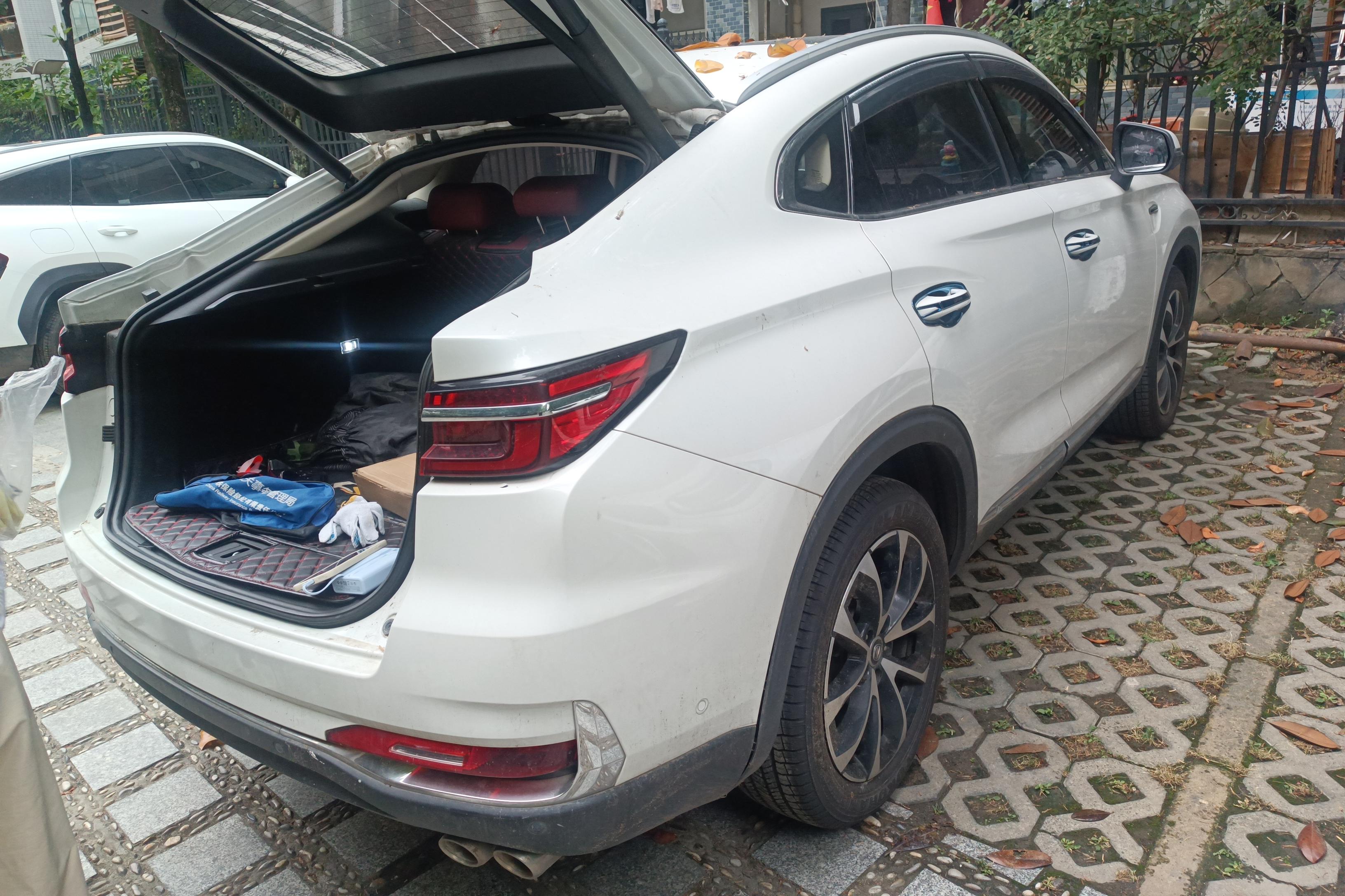 长安CS85 COUPE 2019款 2.0T 自动 品版 (国Ⅴ) 