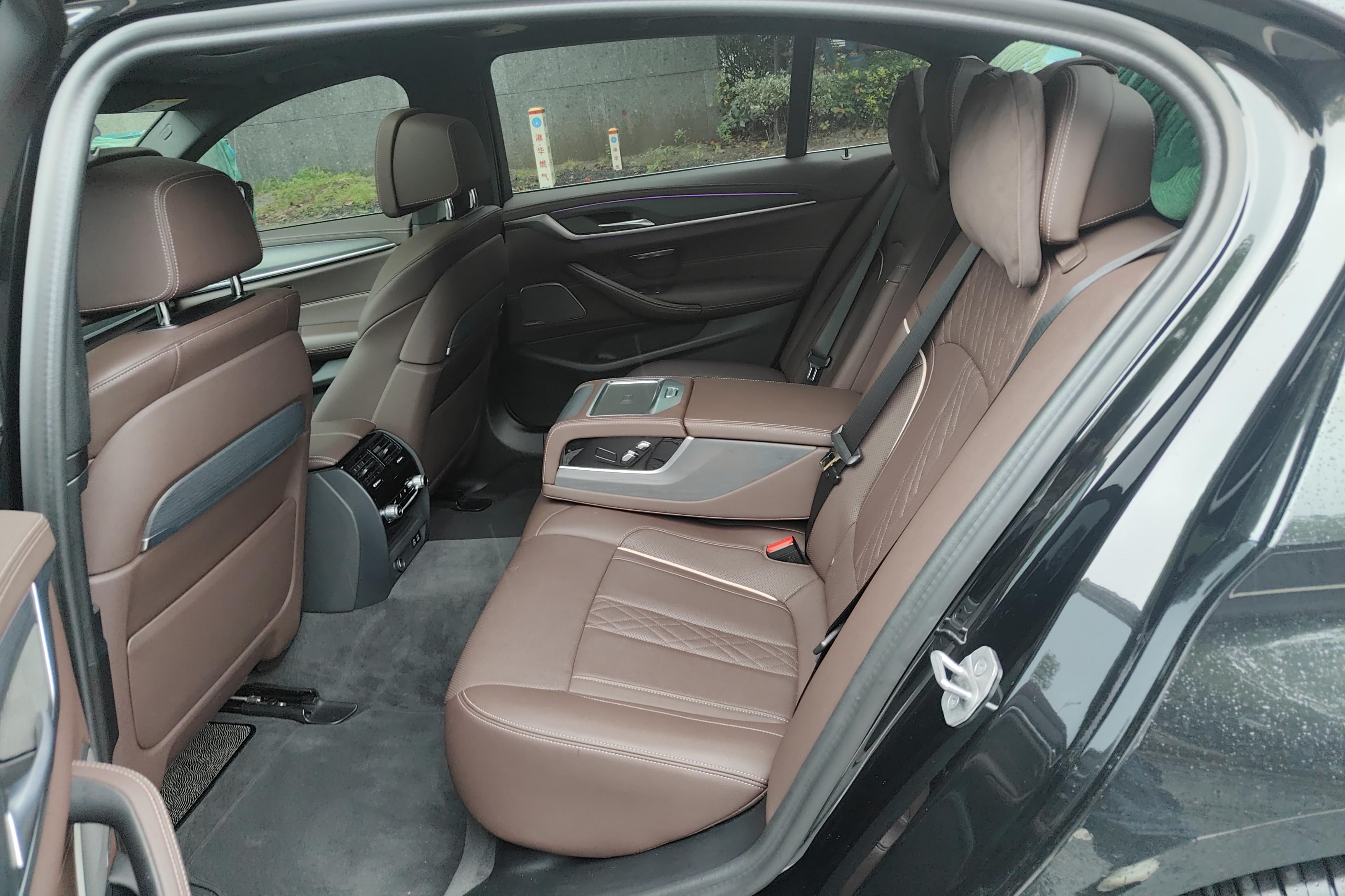 宝马5系 530Li 2023款 2.0T 自动 汽油 尊享型M运动套装 (国Ⅵ) 