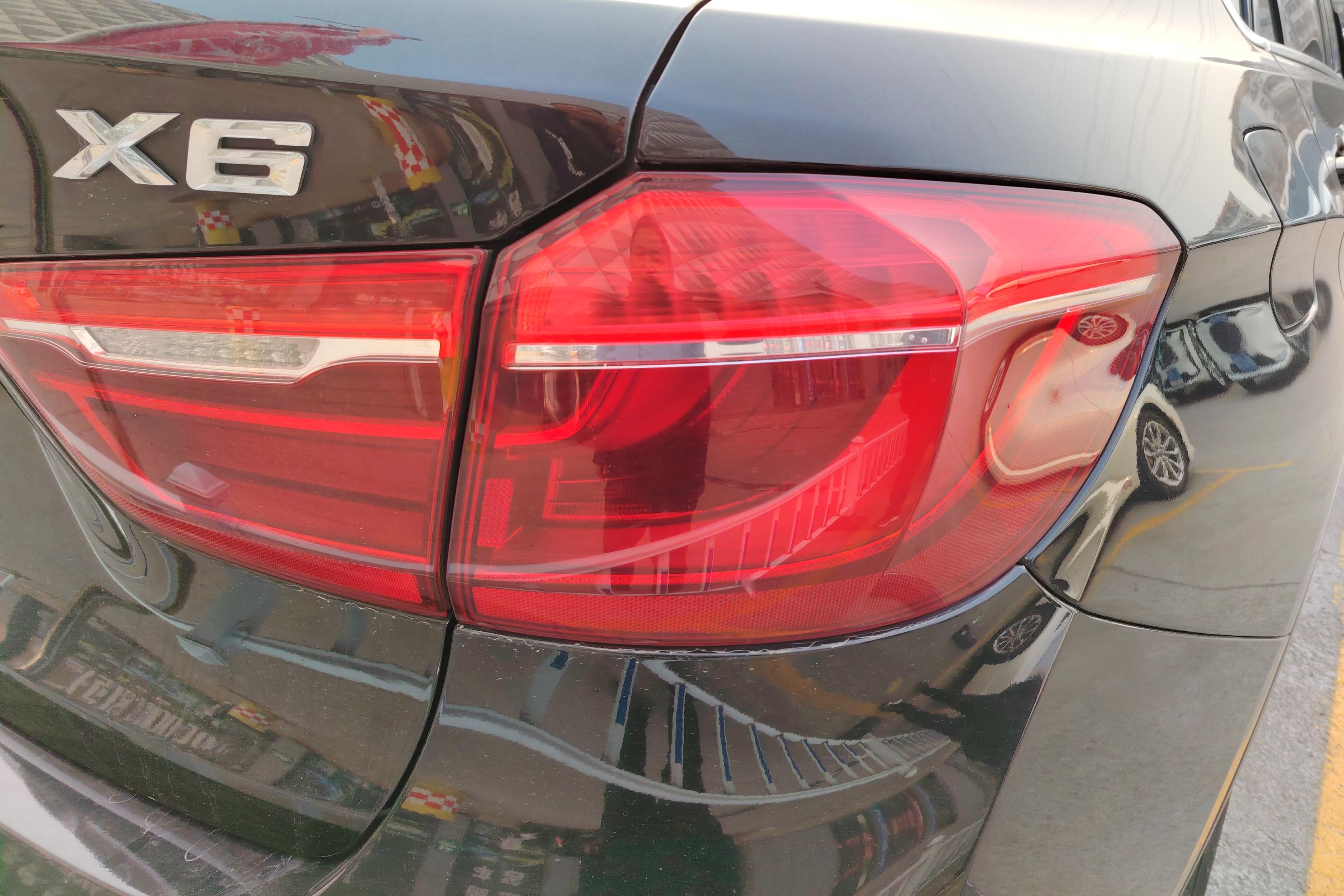 宝马X6 35i [进口] 2015款 3.0T 自动 四驱 汽油 豪华型 