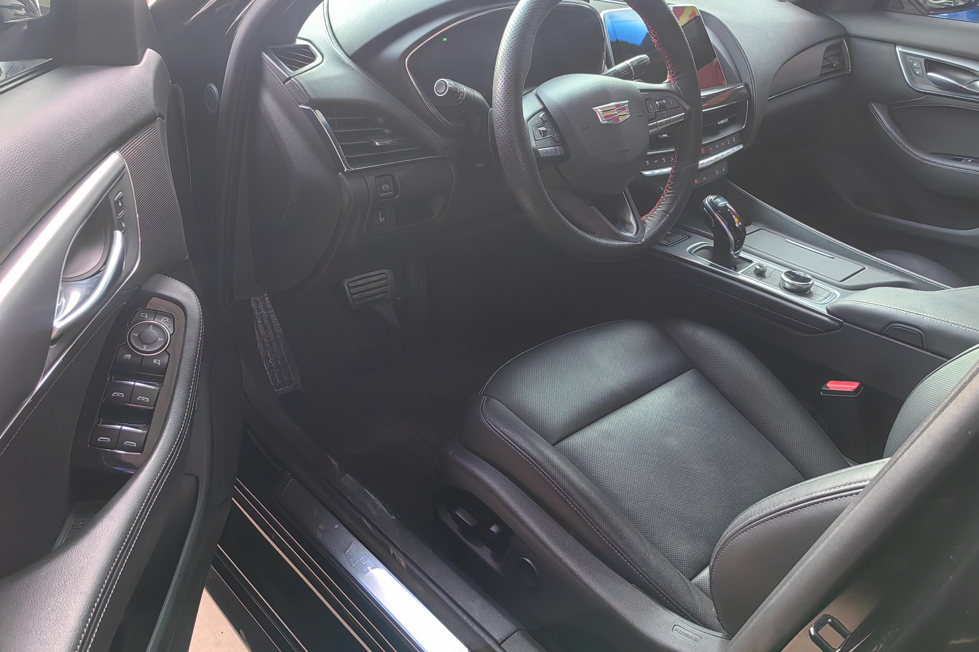凯迪拉克CT5 2022款 2.0T 自动 28T豪华型标准版 (国Ⅵ) 