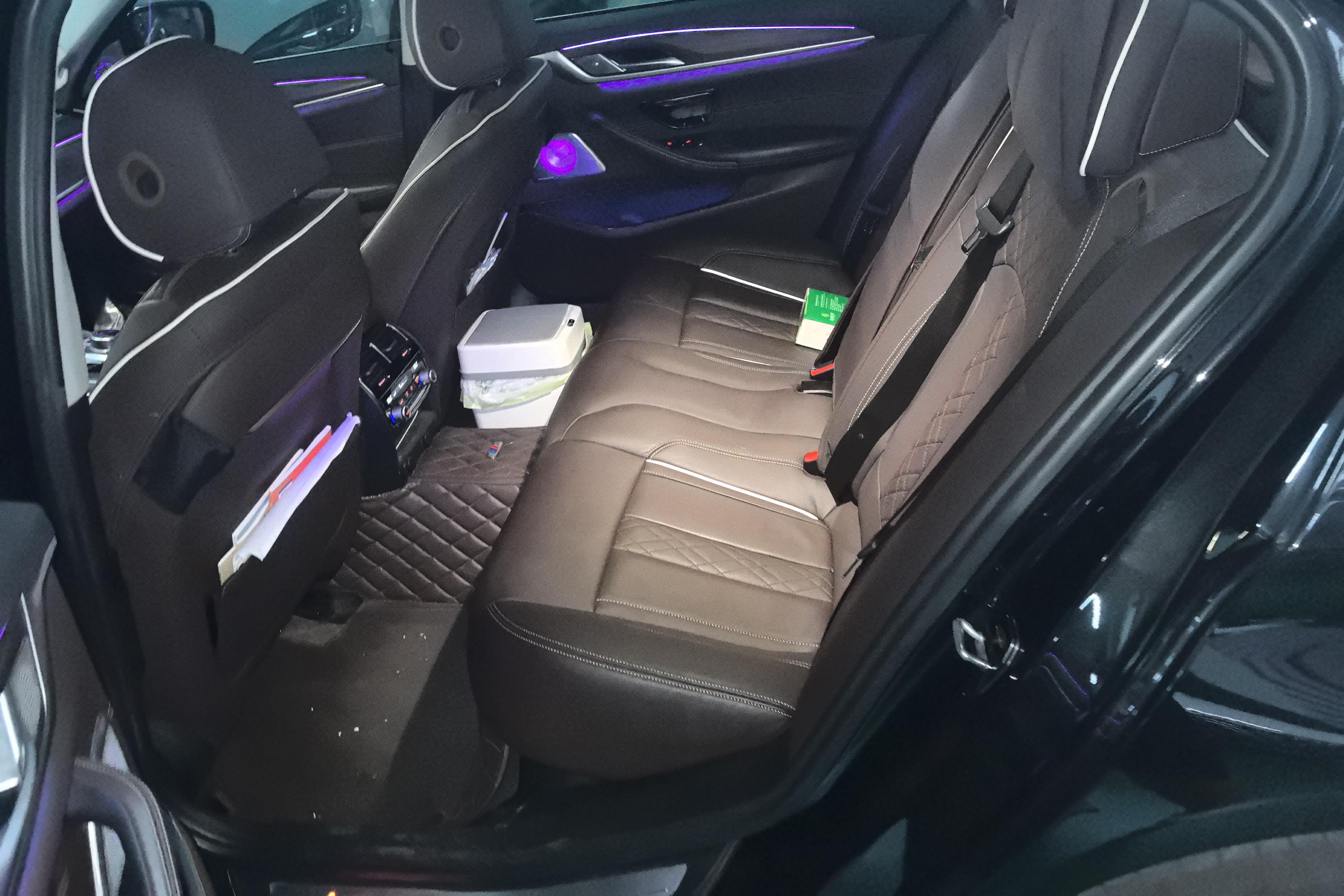 宝马5系 530Li 2018款 2.0T 自动 汽油 尊享型豪华套装 (国Ⅴ) 