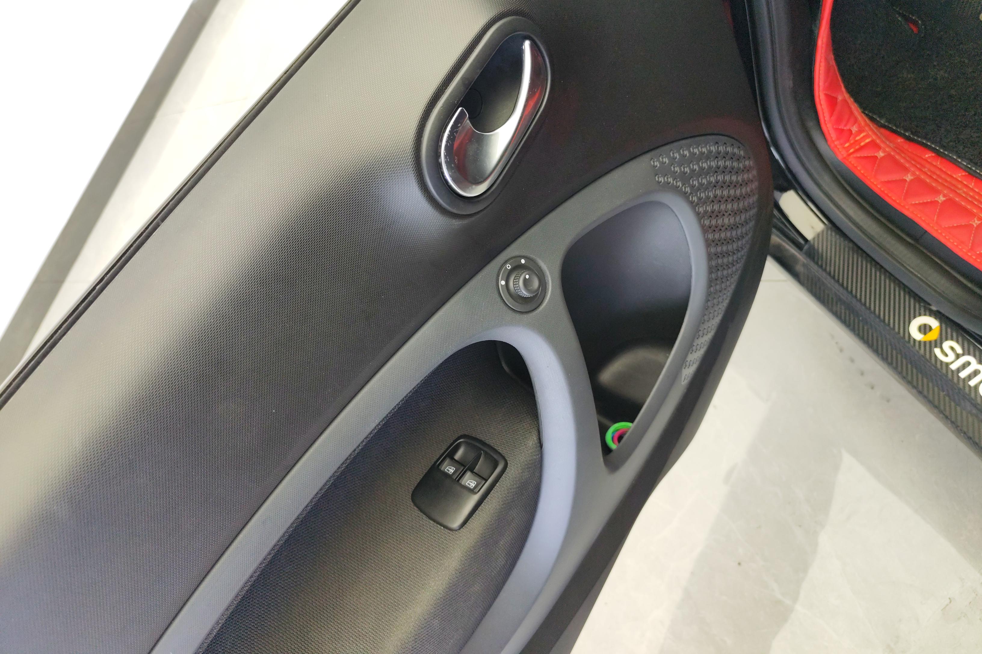 SmartForTwo [进口] 2018款 0.9T 自动 汽油 先锋版 