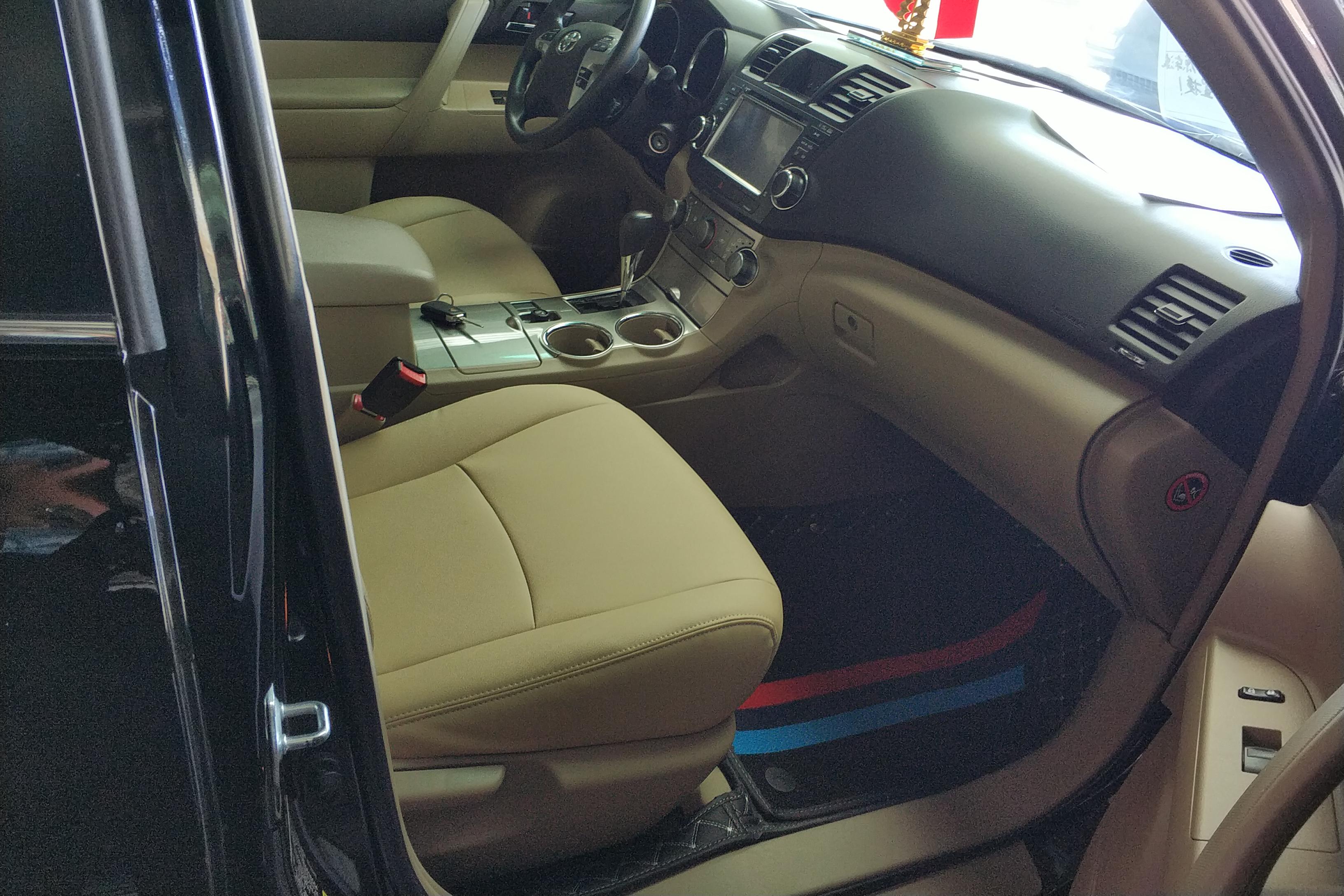 丰田汉兰达 2013款 2.7L 自动 前驱 紫金版 (国Ⅴ) 