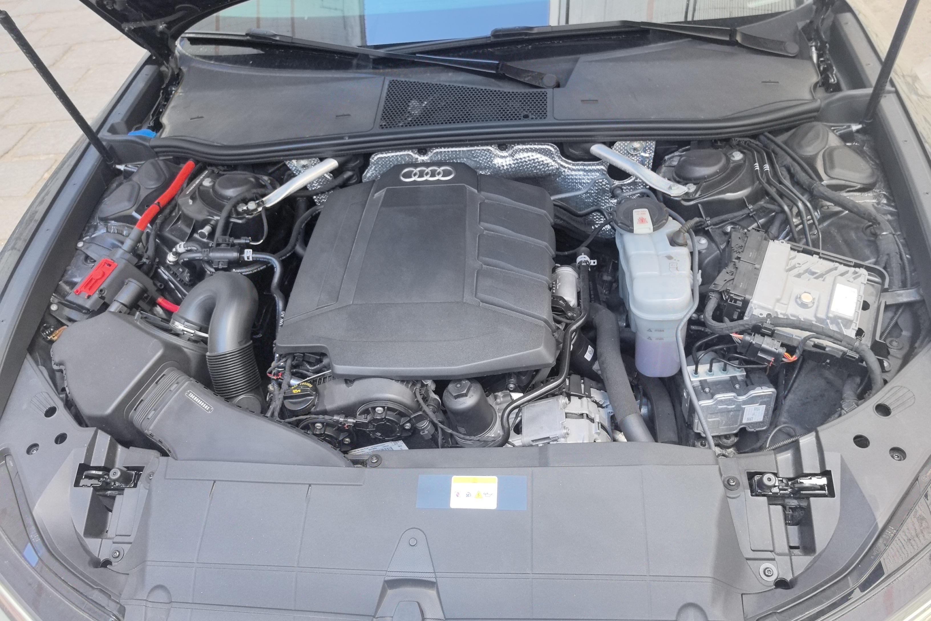 奥迪A6L 45TFSI 2023款 2.0T 自动 臻选动感型 (国Ⅵ) 
