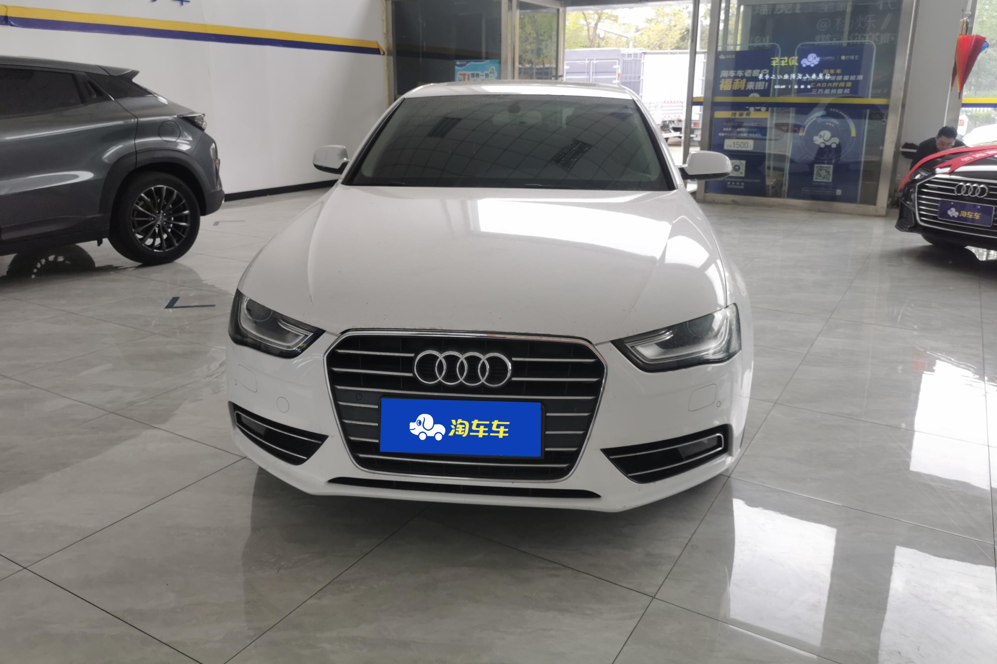 奥迪A4L 2013款 2.0T 自动 舒适型 (国Ⅳ) 