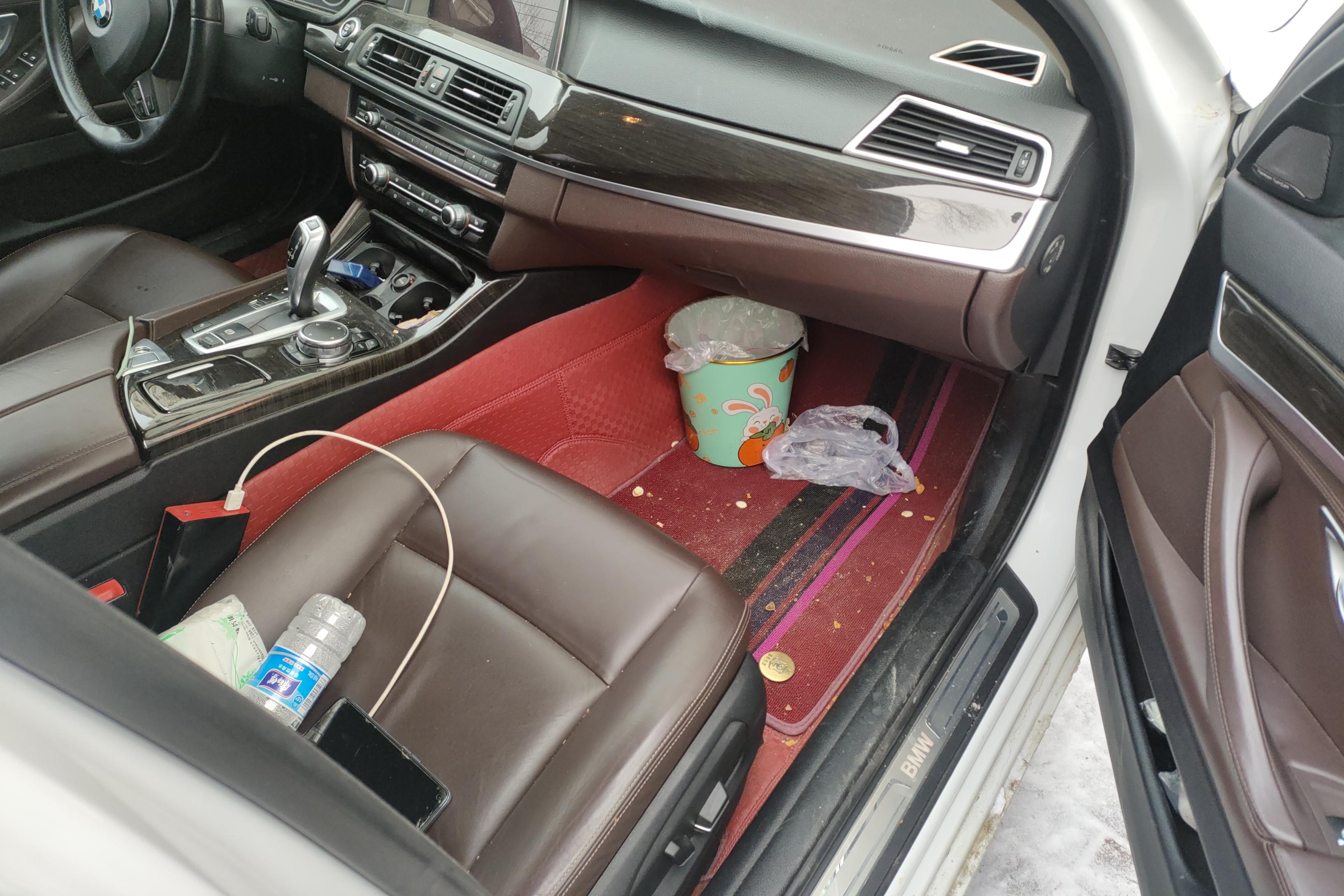 宝马5系 525Li 2017款 2.0T 自动 汽油 豪华设计套装 (国Ⅴ) 