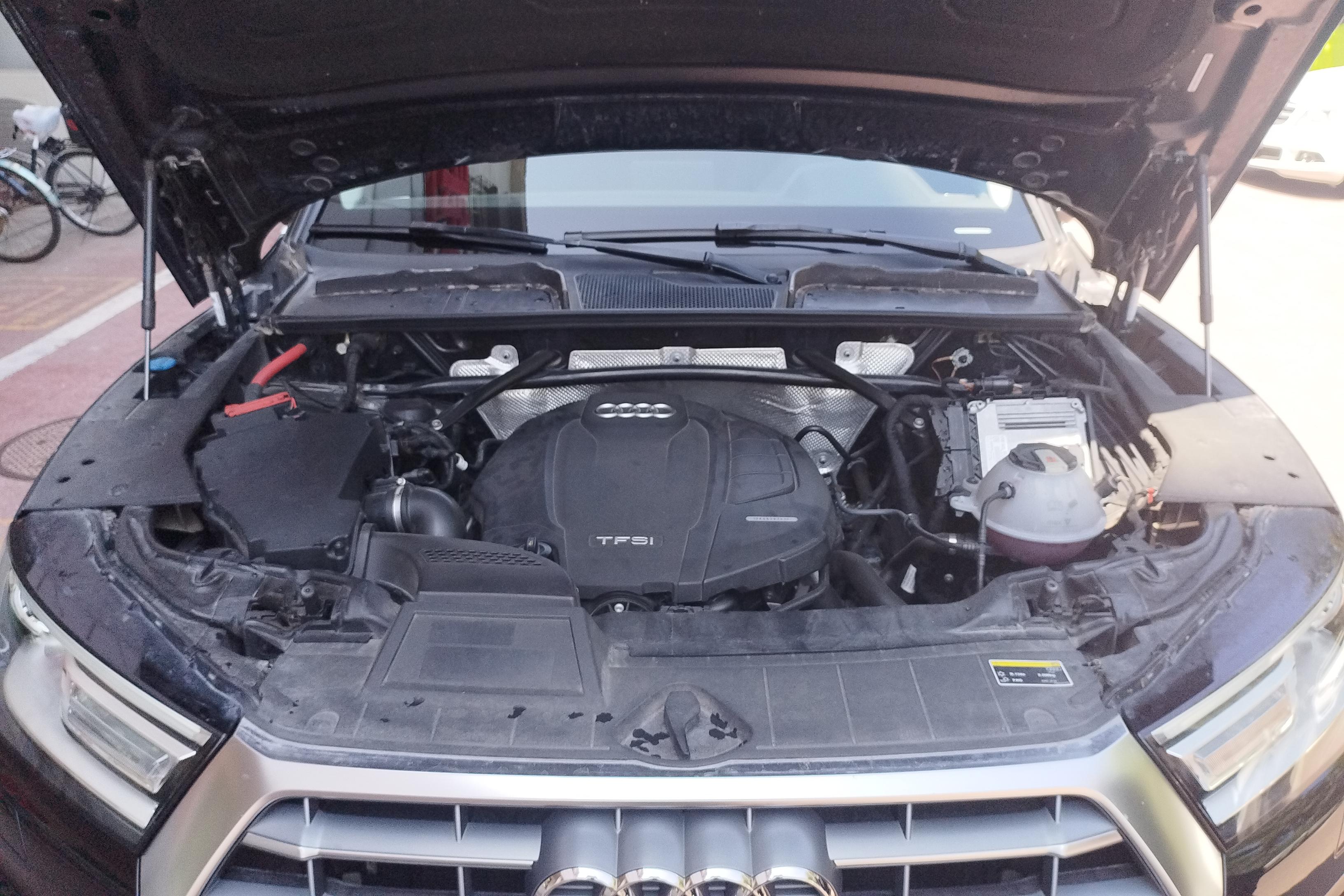 奥迪Q5L 40TFSI 2020款 2.0T 自动 荣享进取型 (国Ⅵ) 