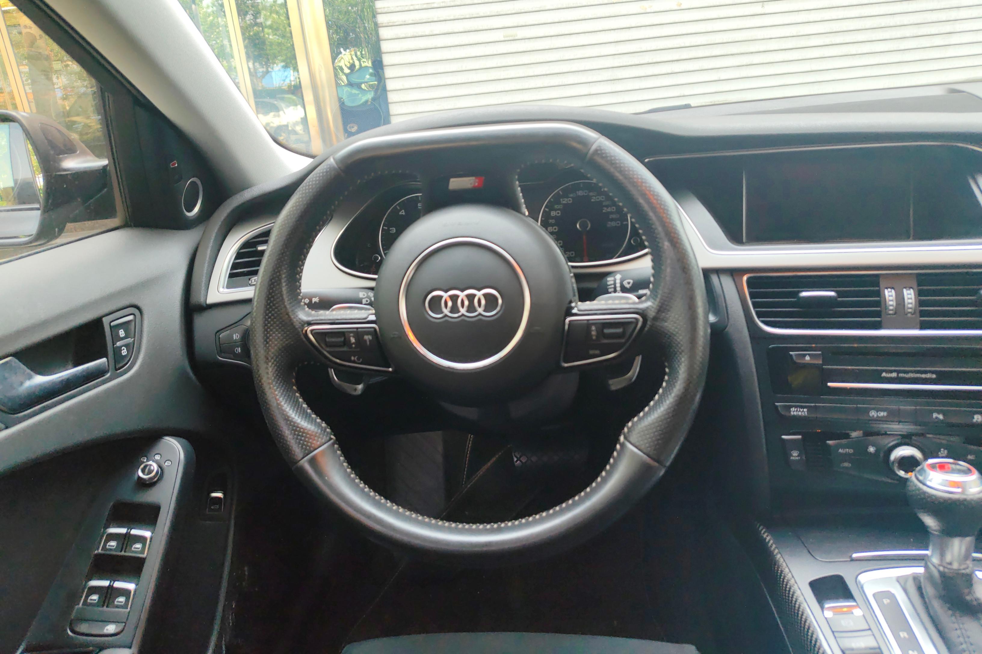 奥迪A4L 2013款 2.0T 自动 标准型 (国Ⅳ) 