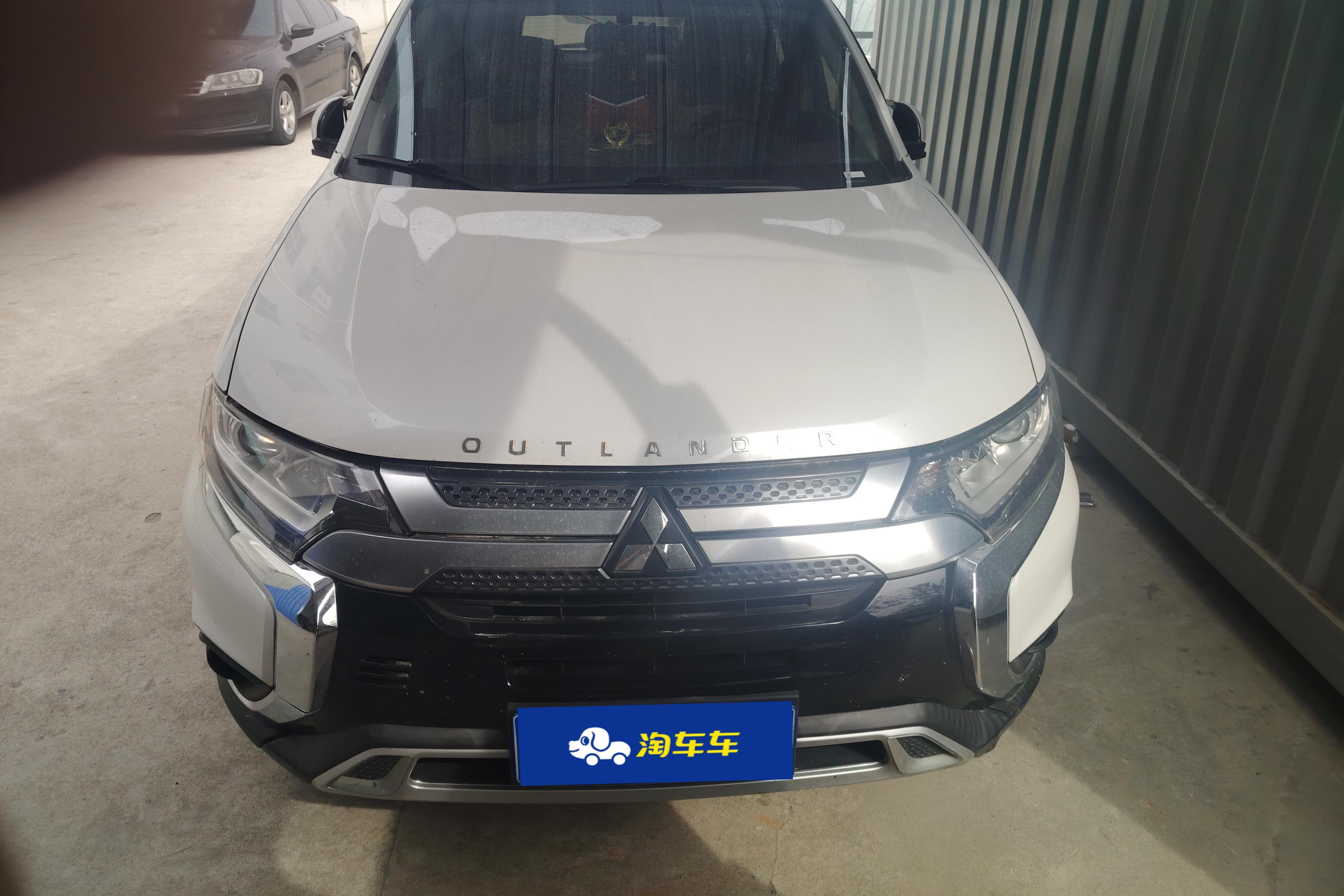三菱欧蓝德 2019款 2.0L 自动 畅享版 (国Ⅵ) 