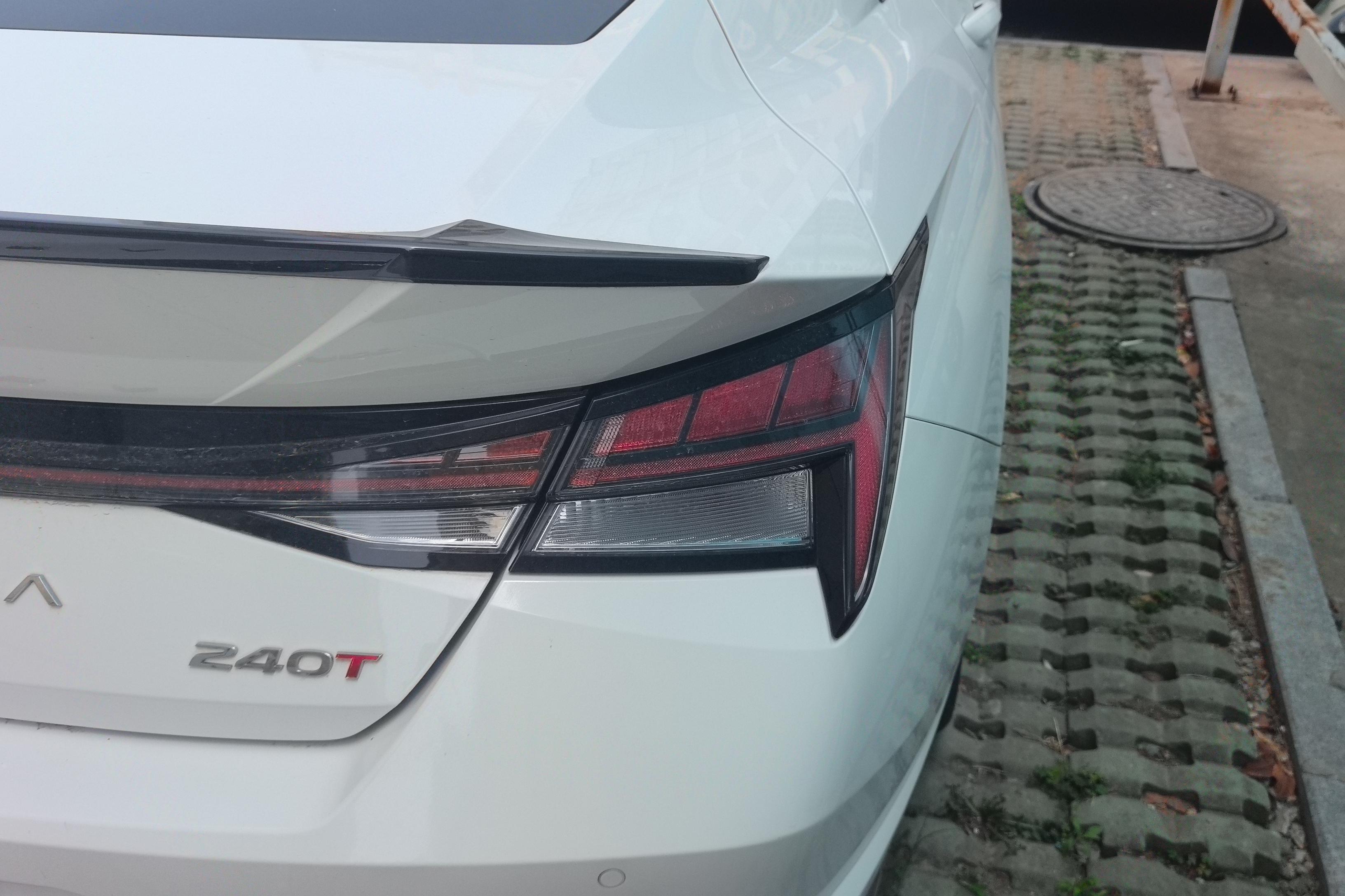 现代伊兰特 2021款 1.4T 自动 4门5座三厢车 LUX尊贵版 (国Ⅵ) 