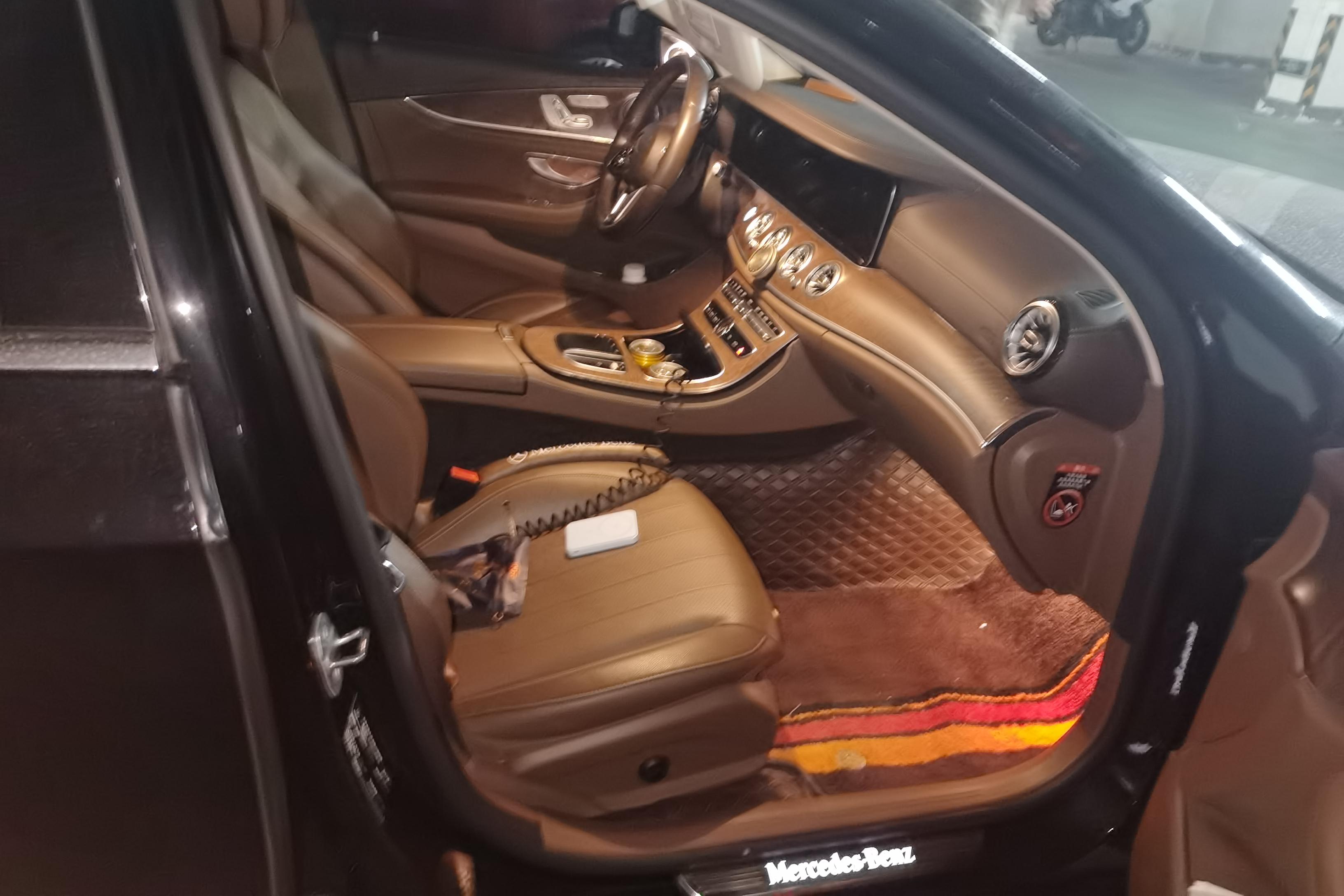 奔驰E级 E300L 2019款 2.0T 自动 汽油 运动时尚型 (国Ⅴ) 