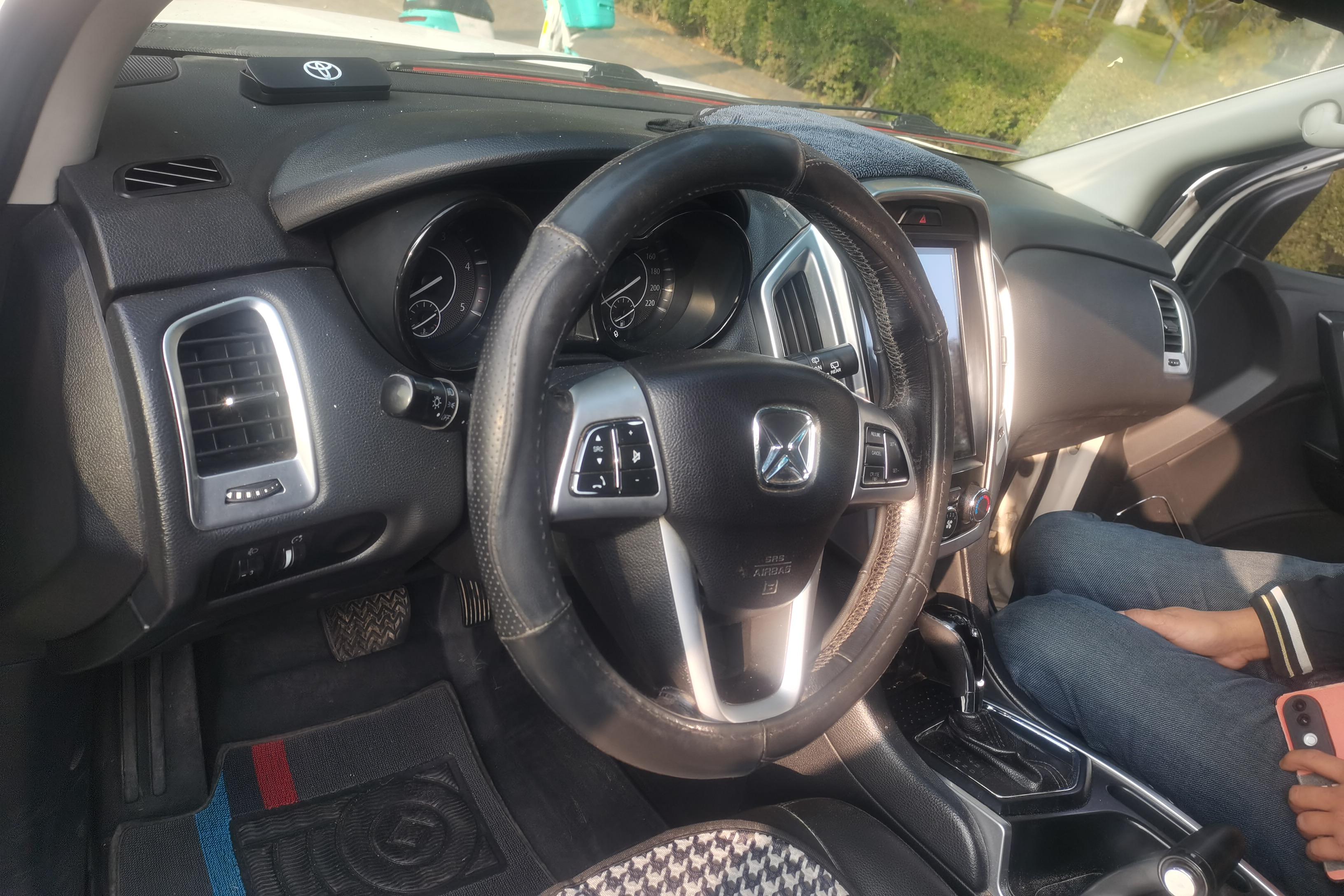 江铃驭胜 S350 2013款 2.4T 自动 后驱 豪华版 (国Ⅳ) 