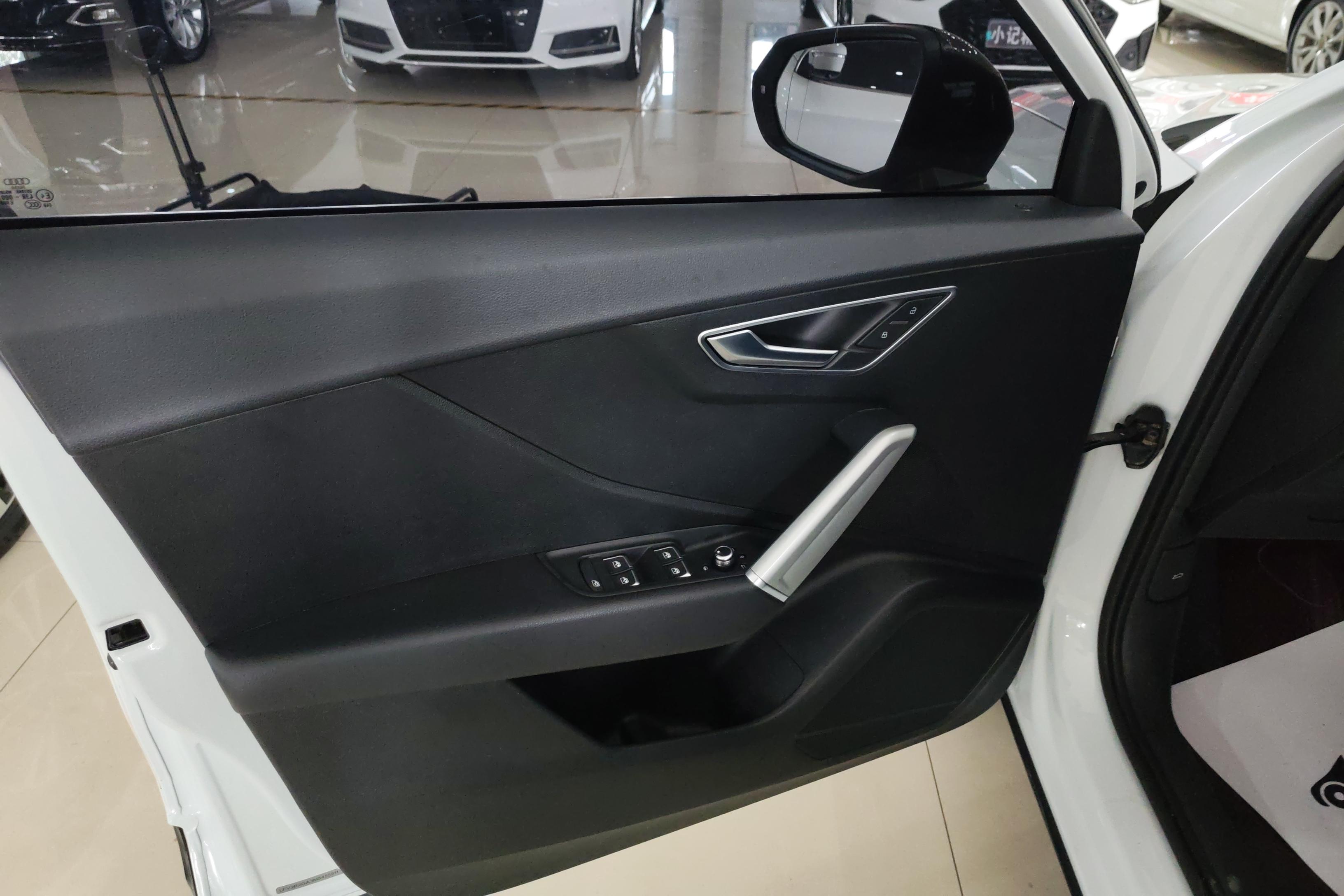 奥迪Q2L 35TFSI 2021款 1.4T 自动 进取动感型 (国Ⅵ) 