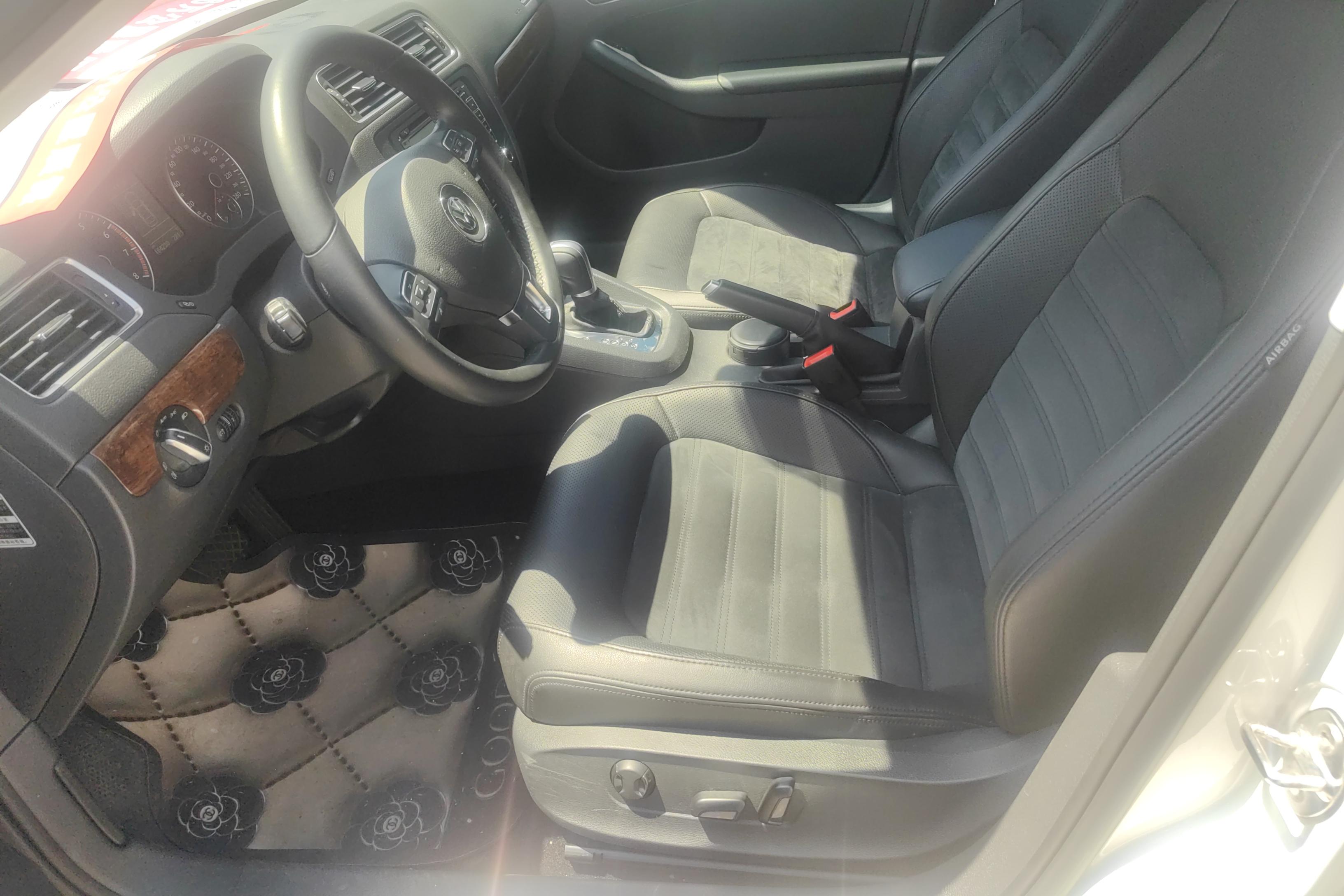 大众速腾 2014款 1.8T 自动 旗舰型 (国Ⅳ) 