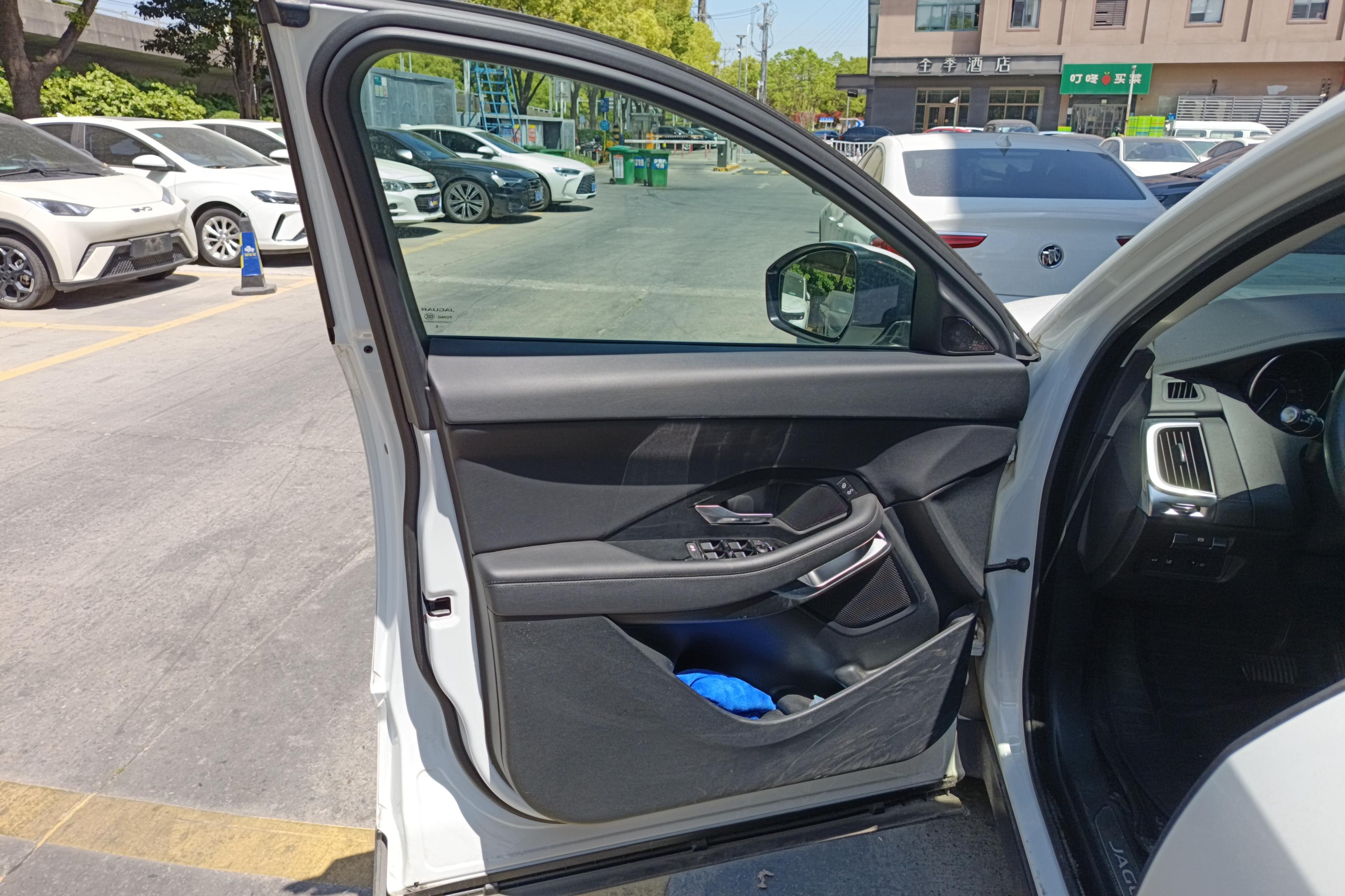 捷豹E-PACE 2018款 2.0T 自动 250S (国Ⅵ) 