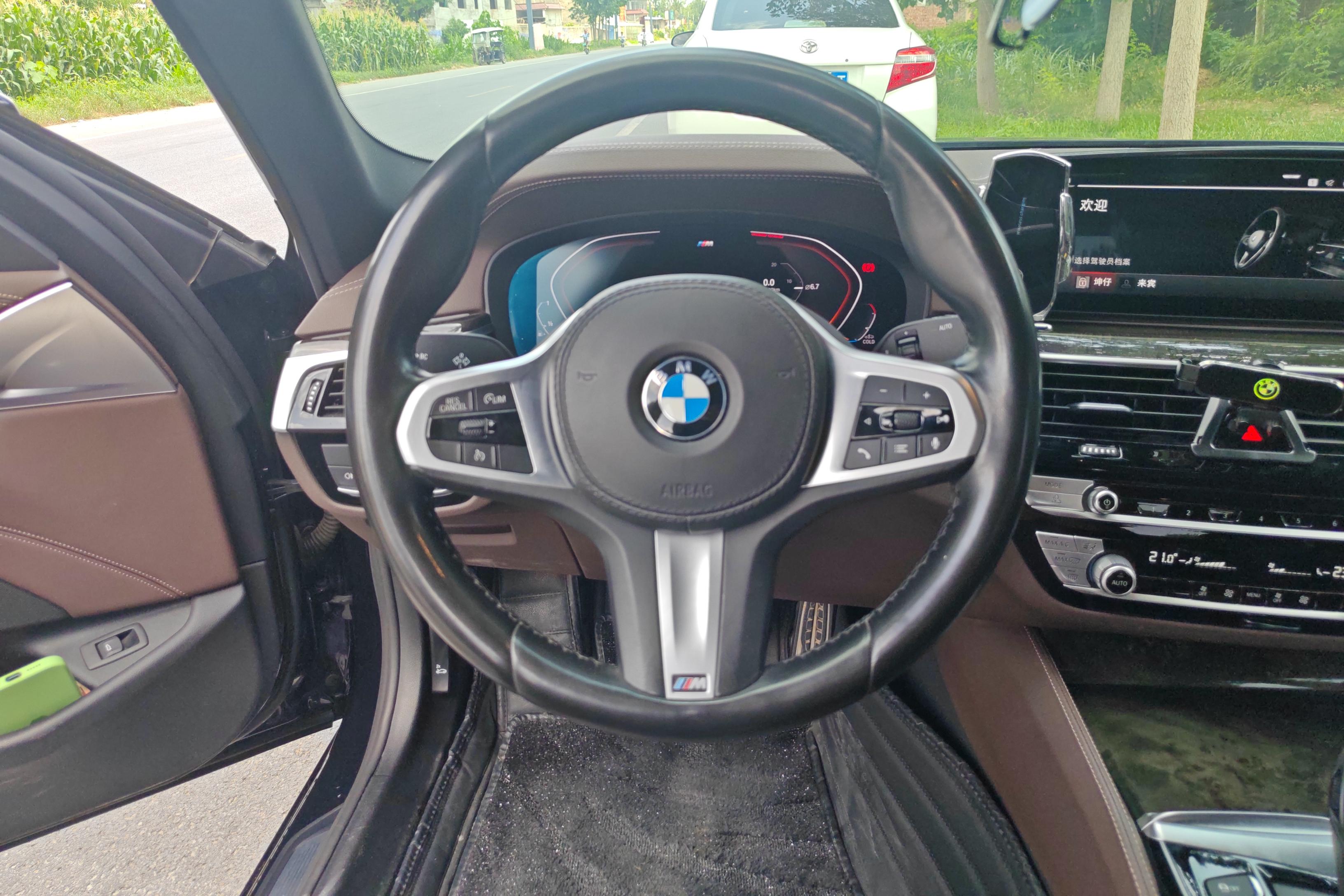 宝马5系 525Li 2020款 2.0T 自动 汽油 M运动套装 (国Ⅵ) 
