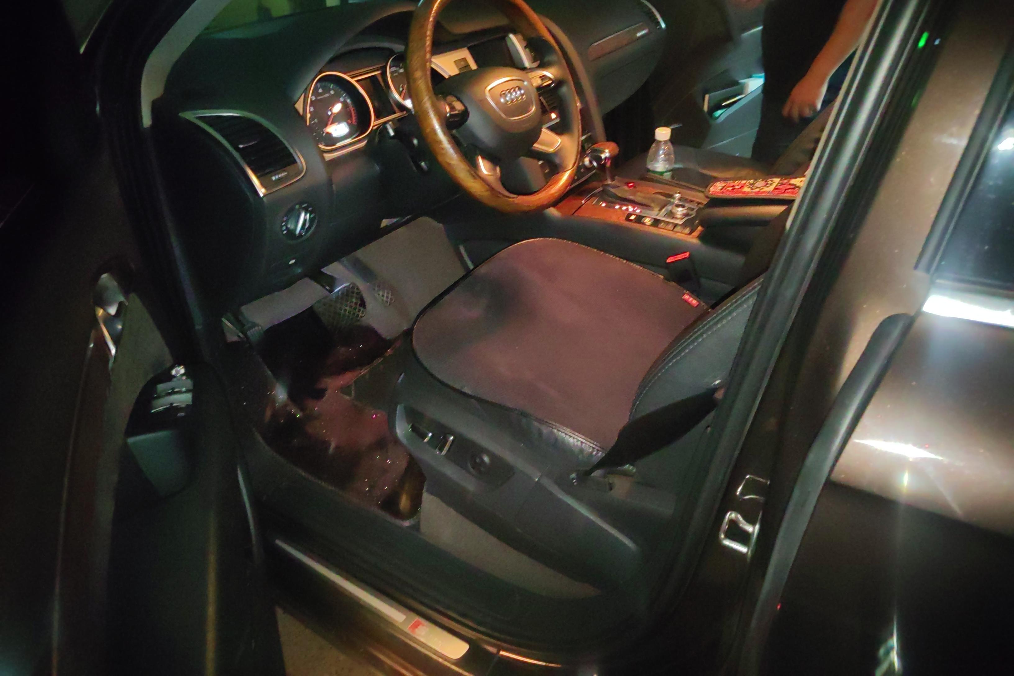 奥迪Q7 35 [进口] 2015款 3.0T 自动 运动型 