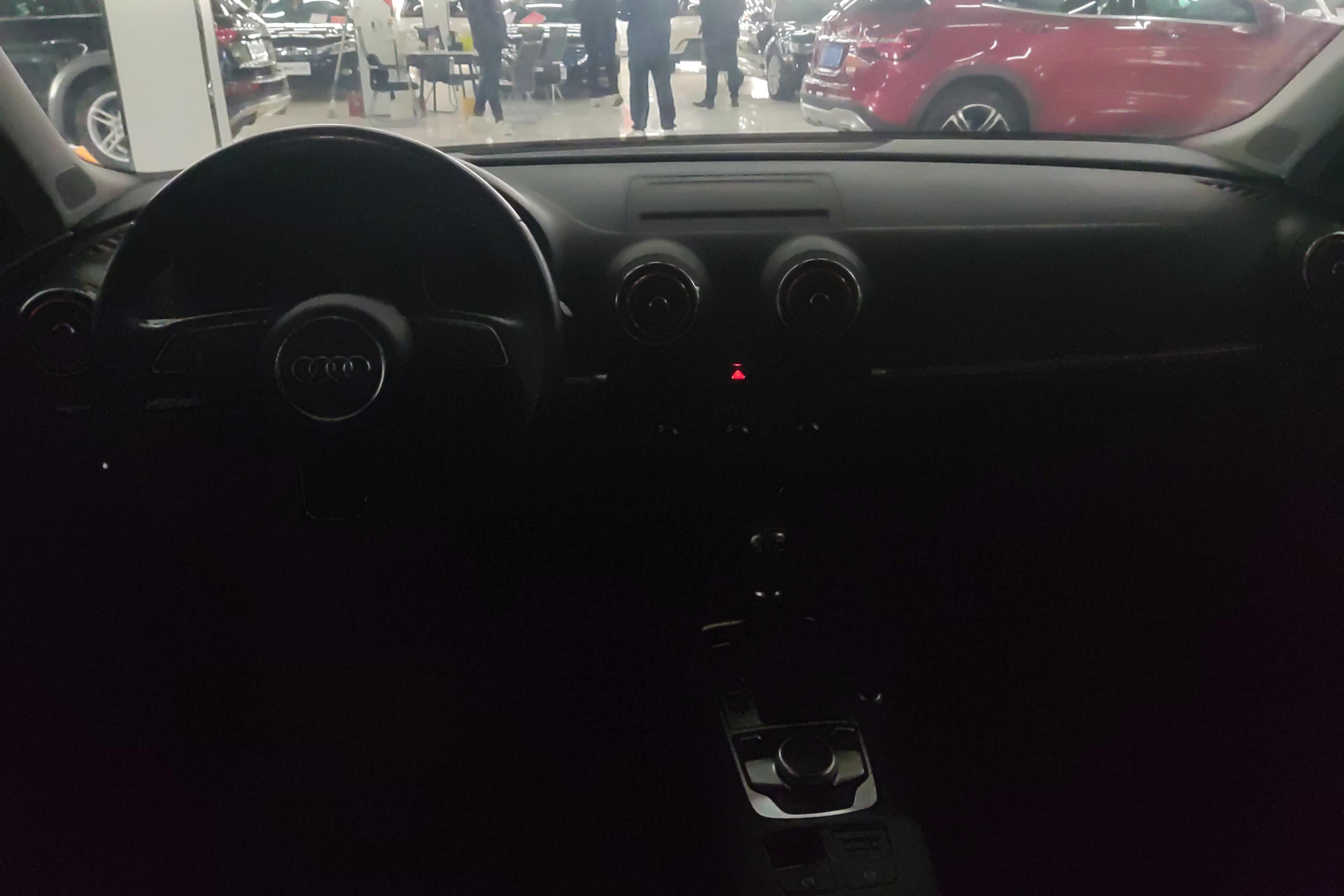 奥迪A3 35TFSI 2018款 1.4T 自动 汽油 进取型30周年Sportback (国Ⅴ) 