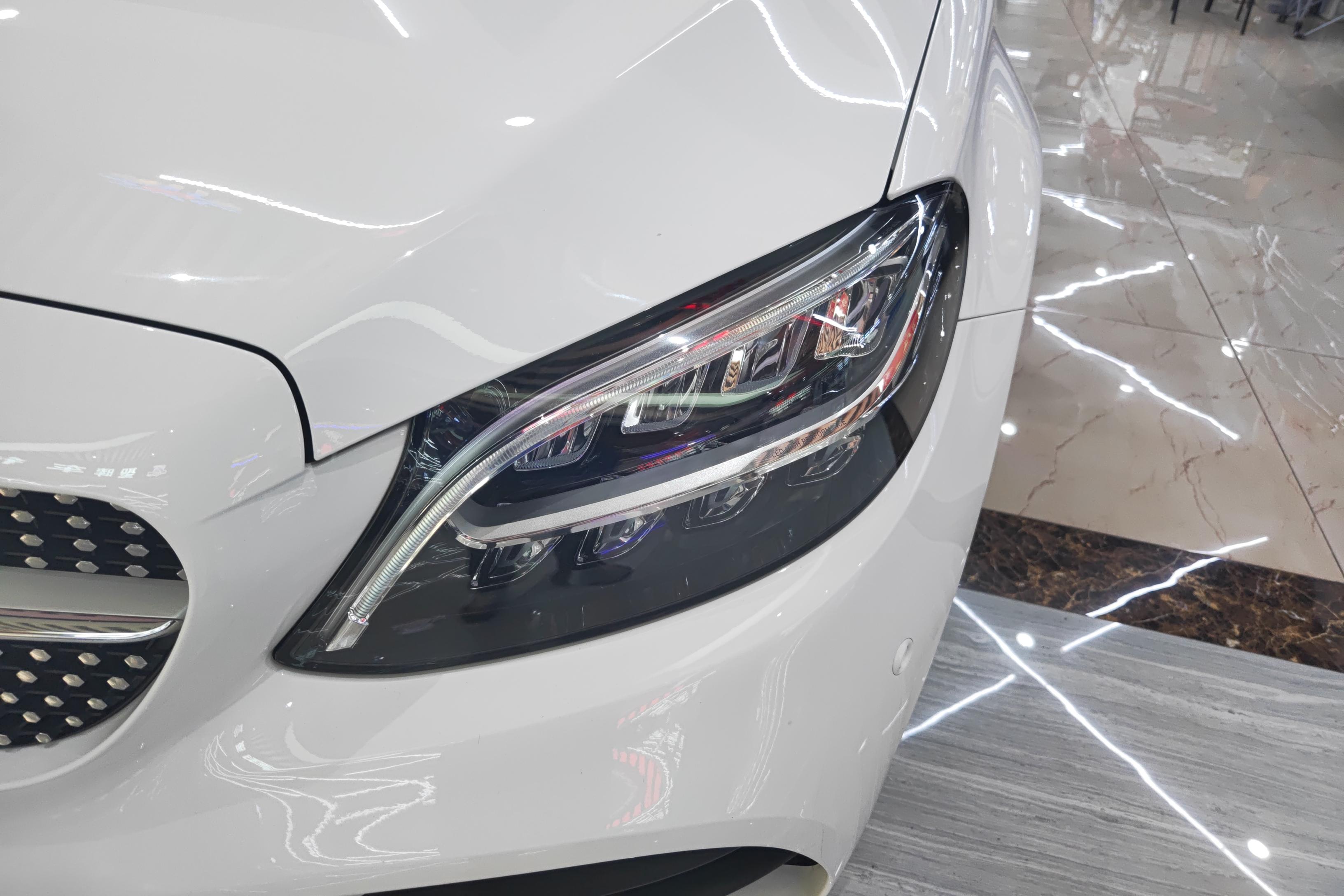 奔驰C级 C260L 2020款 1.5T 自动 改款 (国Ⅵ) 
