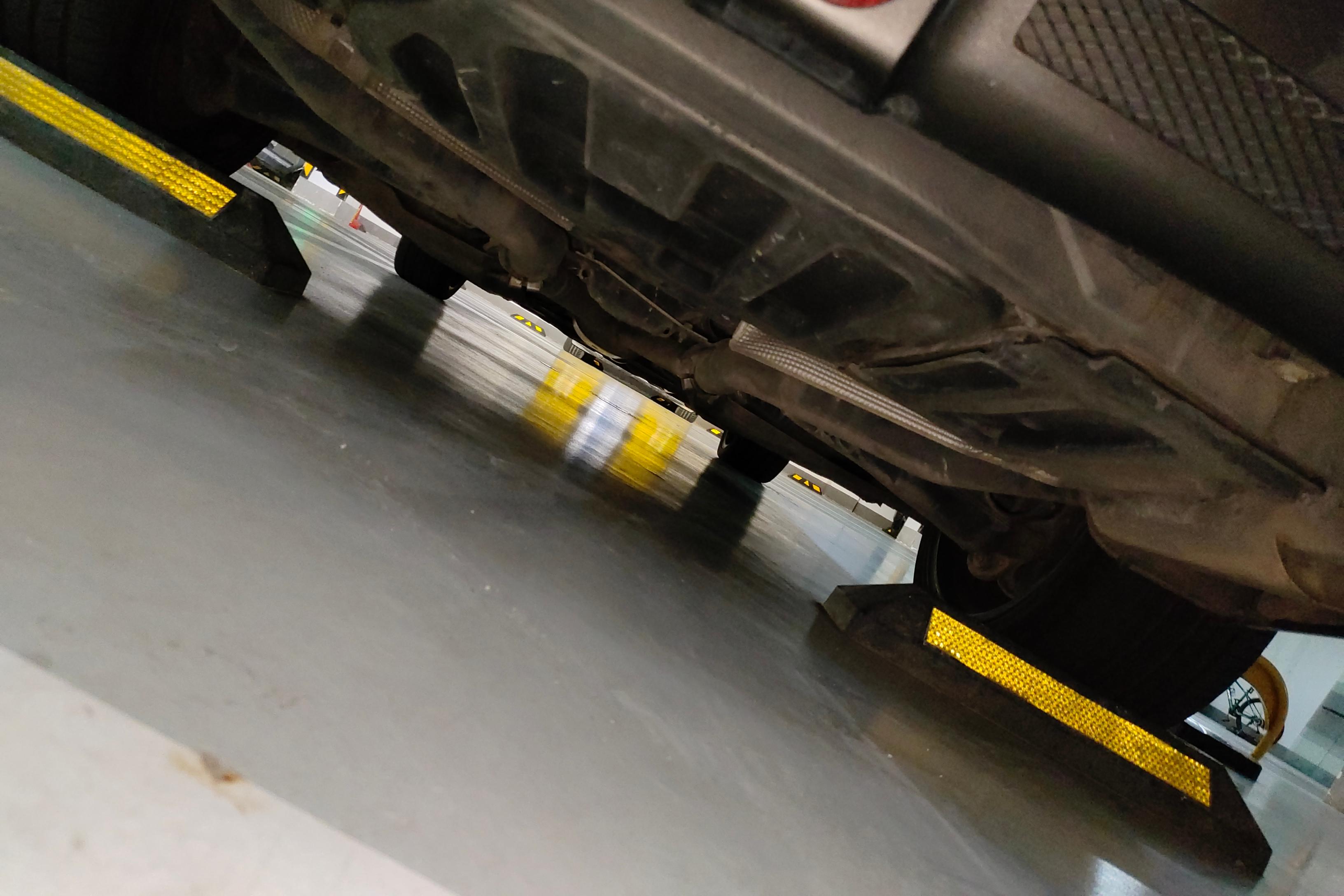 奔驰E级 E260 [进口] 2010款 1.8T 自动 汽油 时尚型 