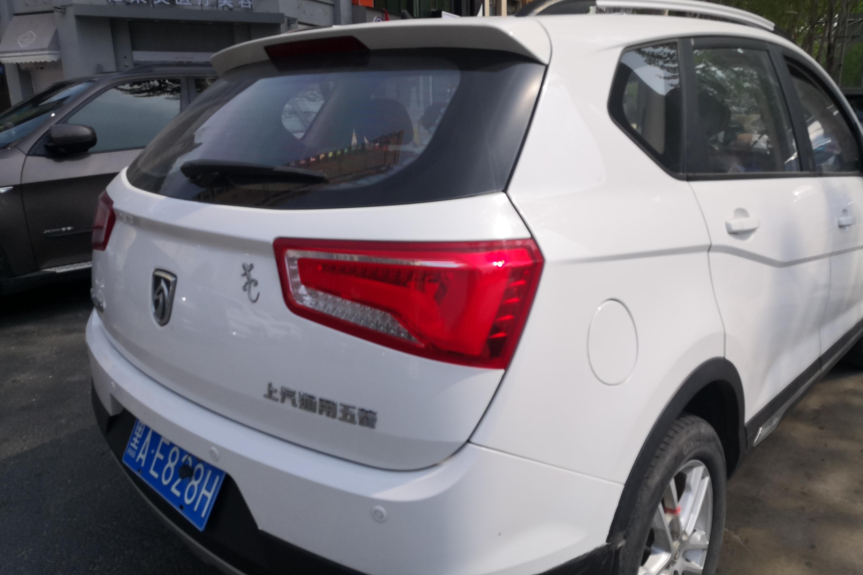 宝骏560 2015款 1.8L 手动 豪华型 (国Ⅳ) 