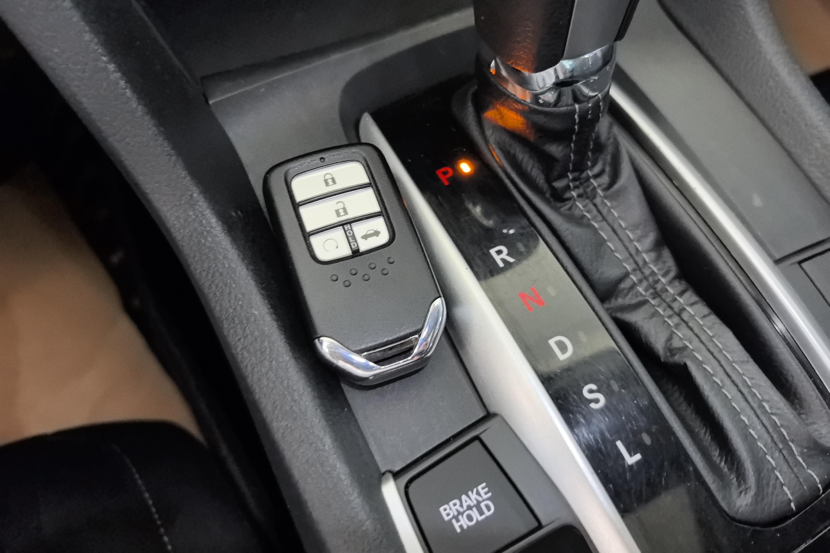本田思域 2019款 1.5T 自动 劲动版220TURBO (国Ⅵ) 