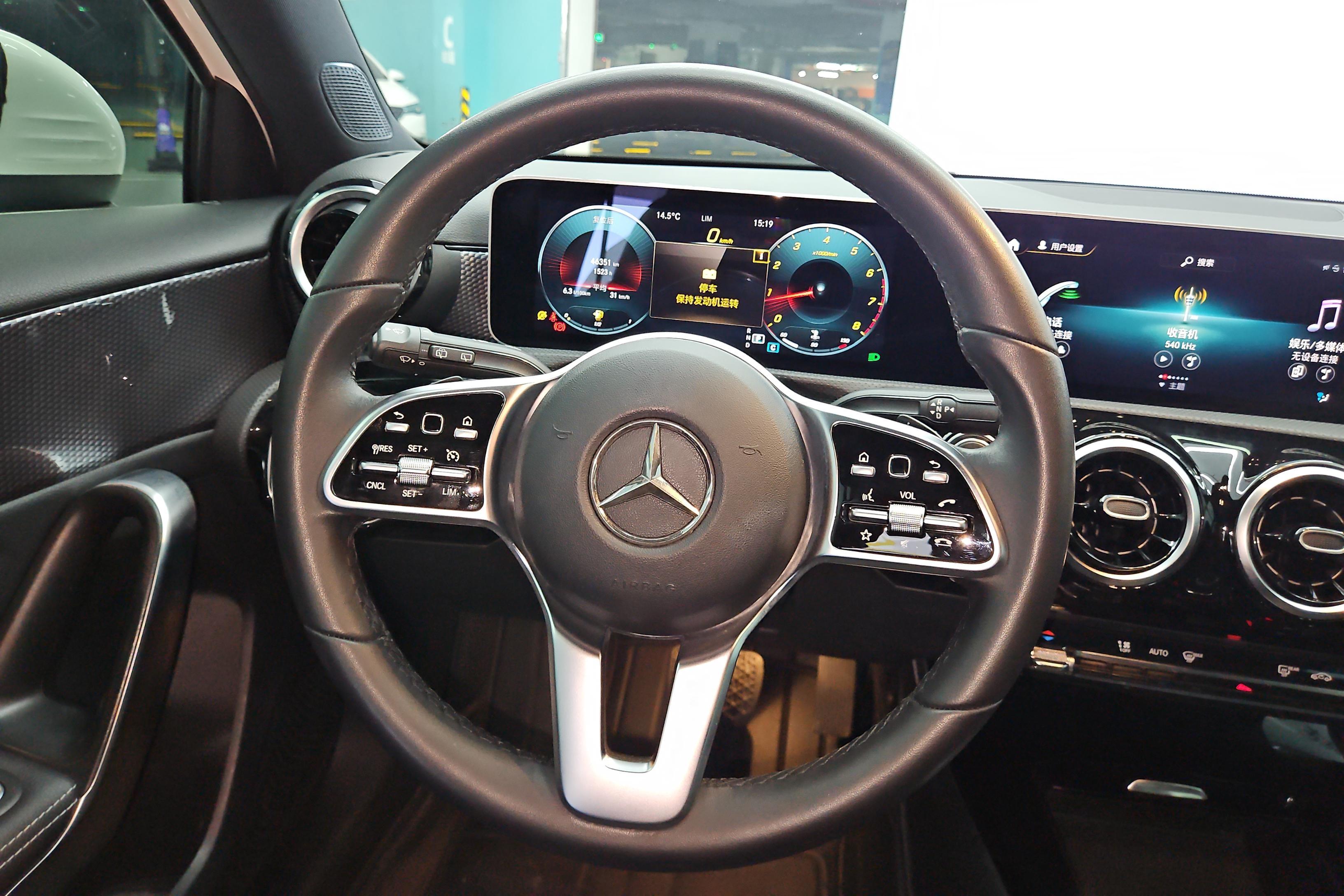 奔驰A级 A200 [进口] 2019款 1.3T 自动 汽油 动感型 