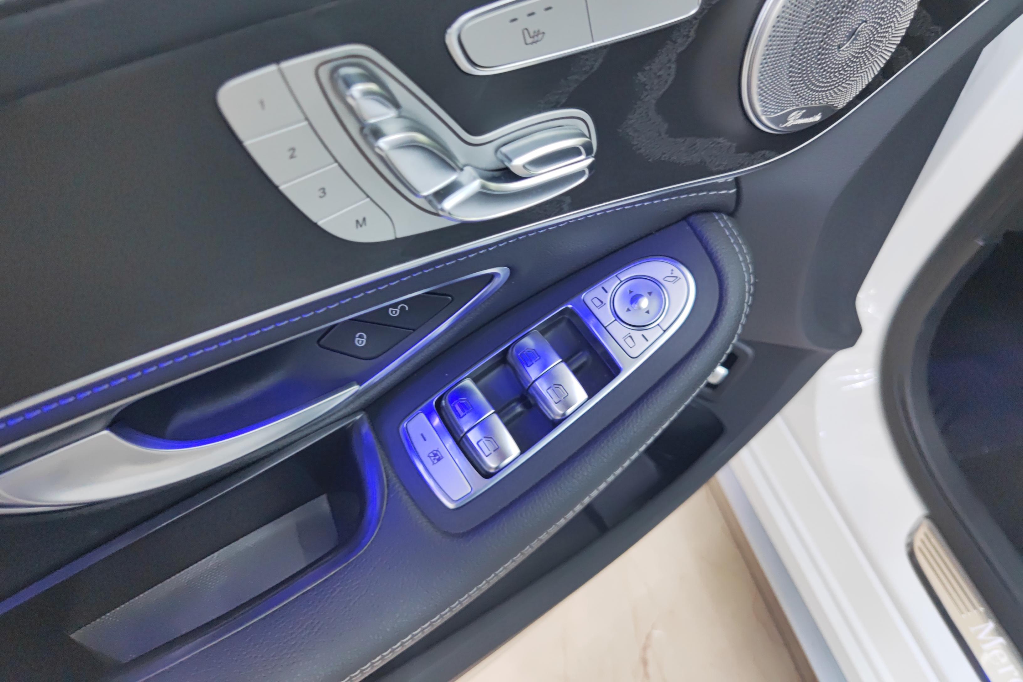 奔驰C级 C260L 2020款 1.5T 自动 改款 (国Ⅵ) 