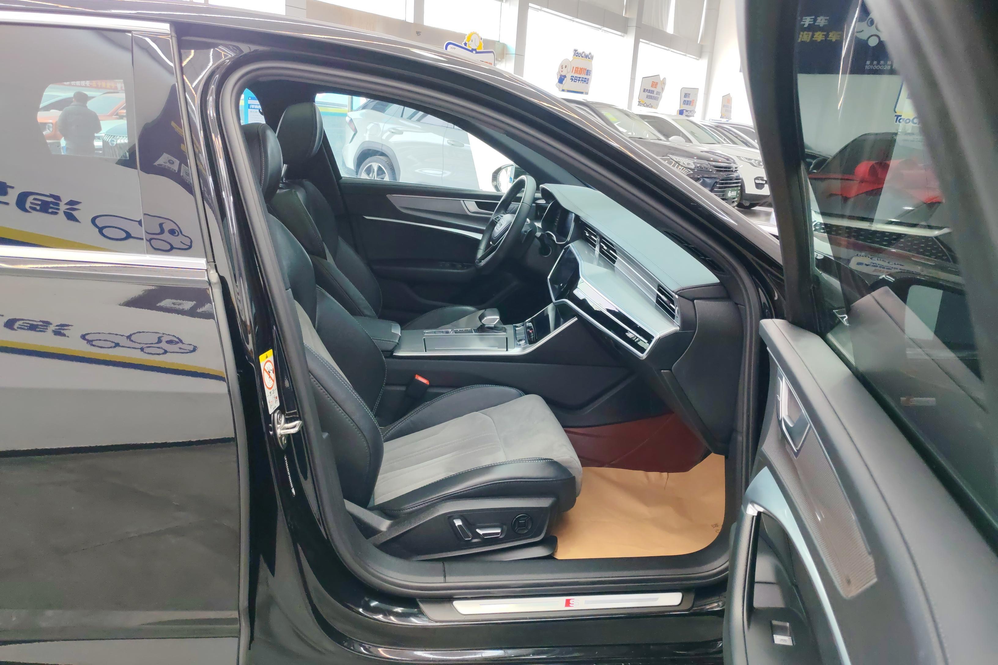 奥迪A6L 45TFSI 2023款 2.0T 自动 臻选动感型 (国Ⅵ) 